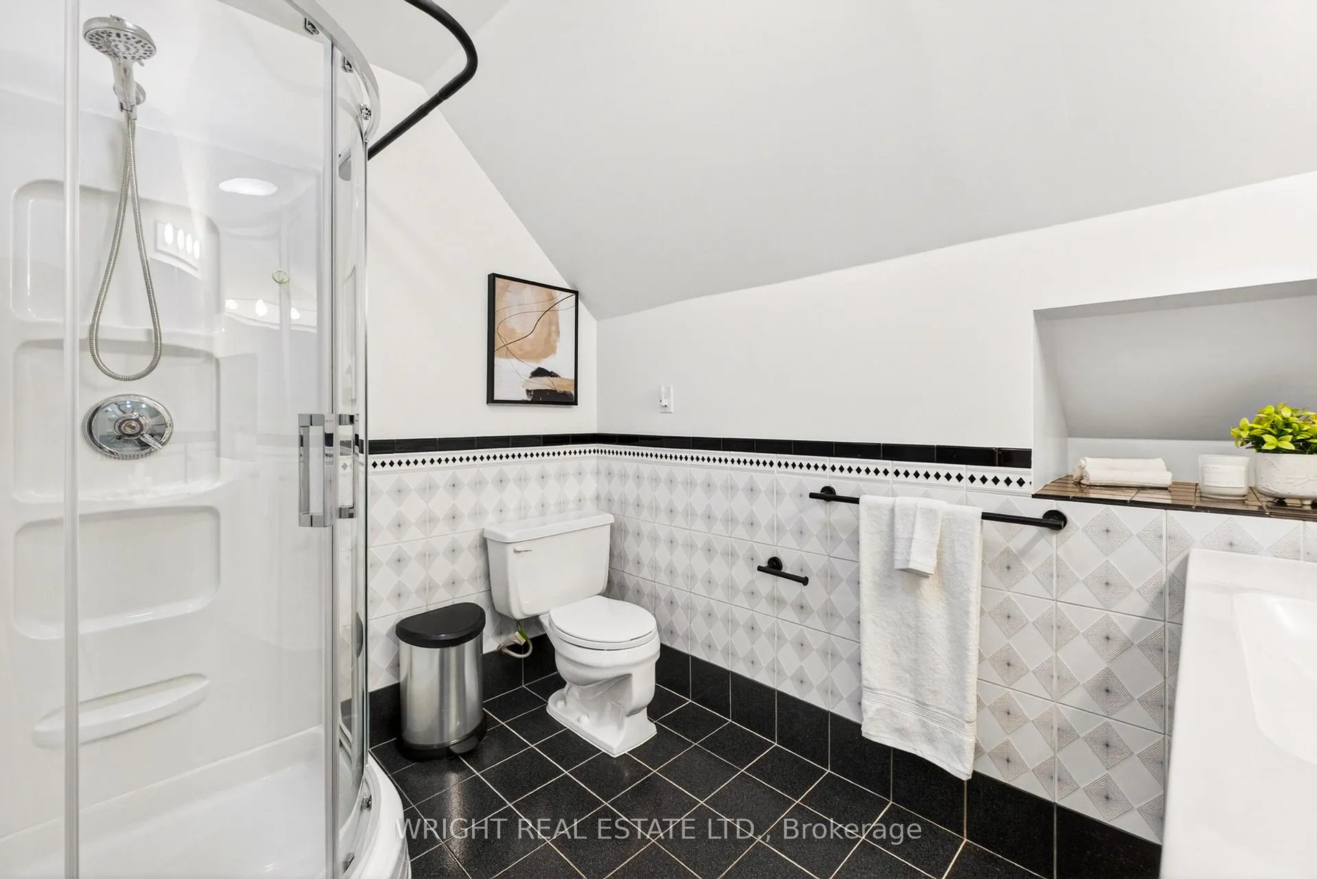 Photo 49 of 44 Wallace Street, Vaughan, West Woodbridge — HOMEH