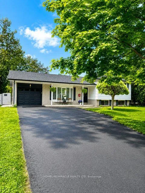 Photo 2 of 9 Strathy Road, Ajax, South East — HOMEH