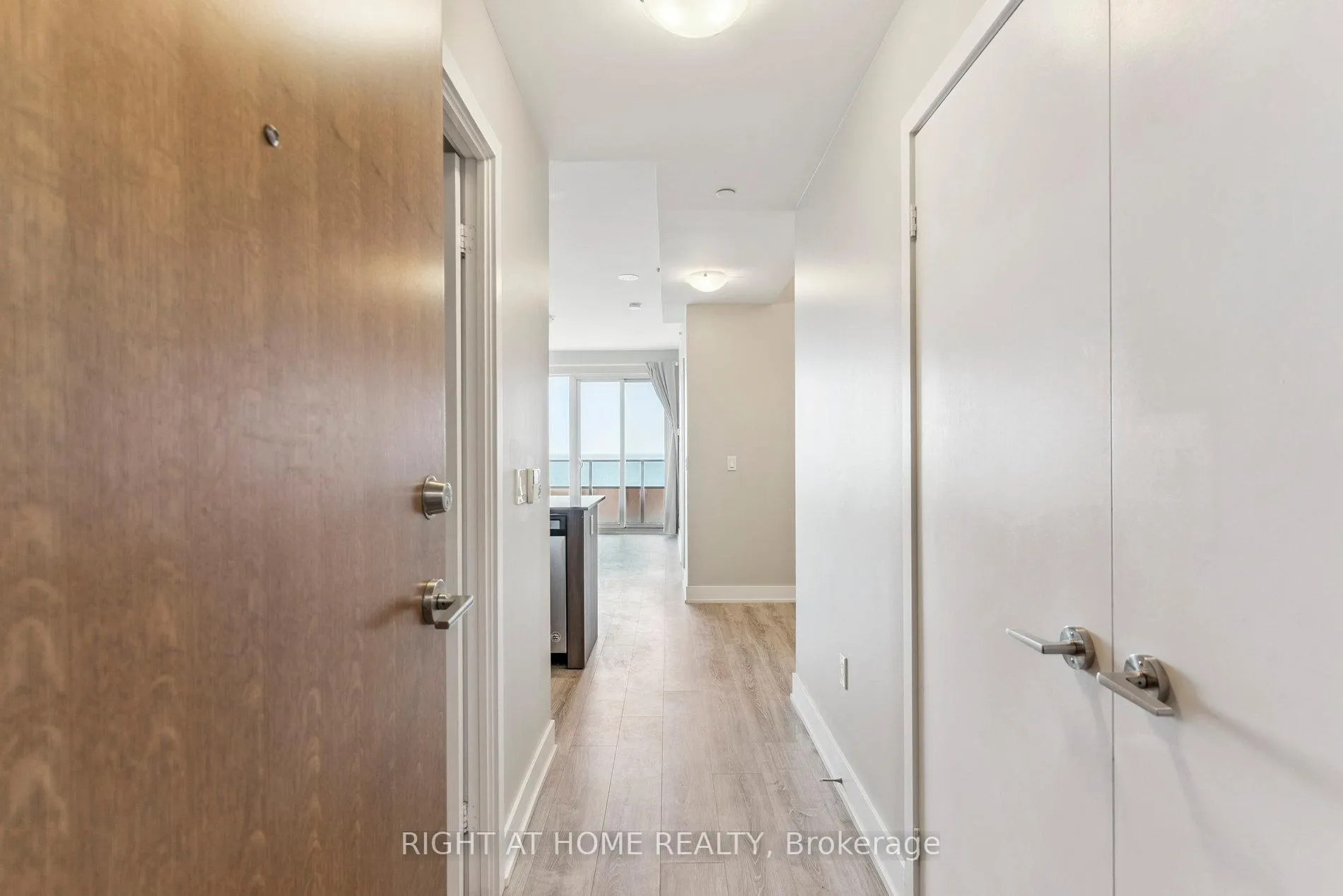 Photo 18 of Unit 1409, 20 Shore Breeze Drive, Etobicoke, Mimico — HOMEH