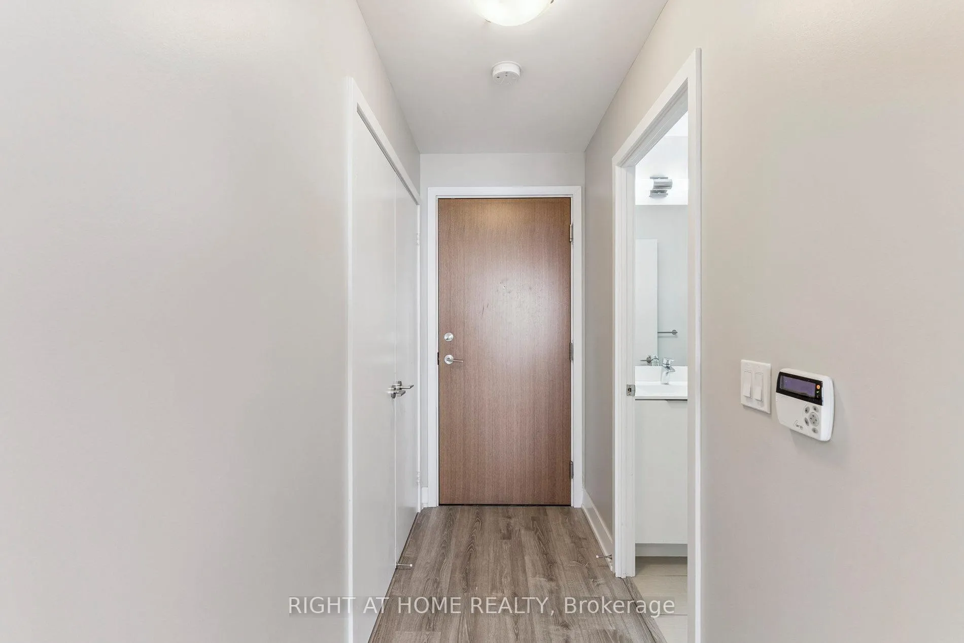 Photo 19 of Unit 1409, 20 Shore Breeze Drive, Etobicoke, Mimico — HOMEH
