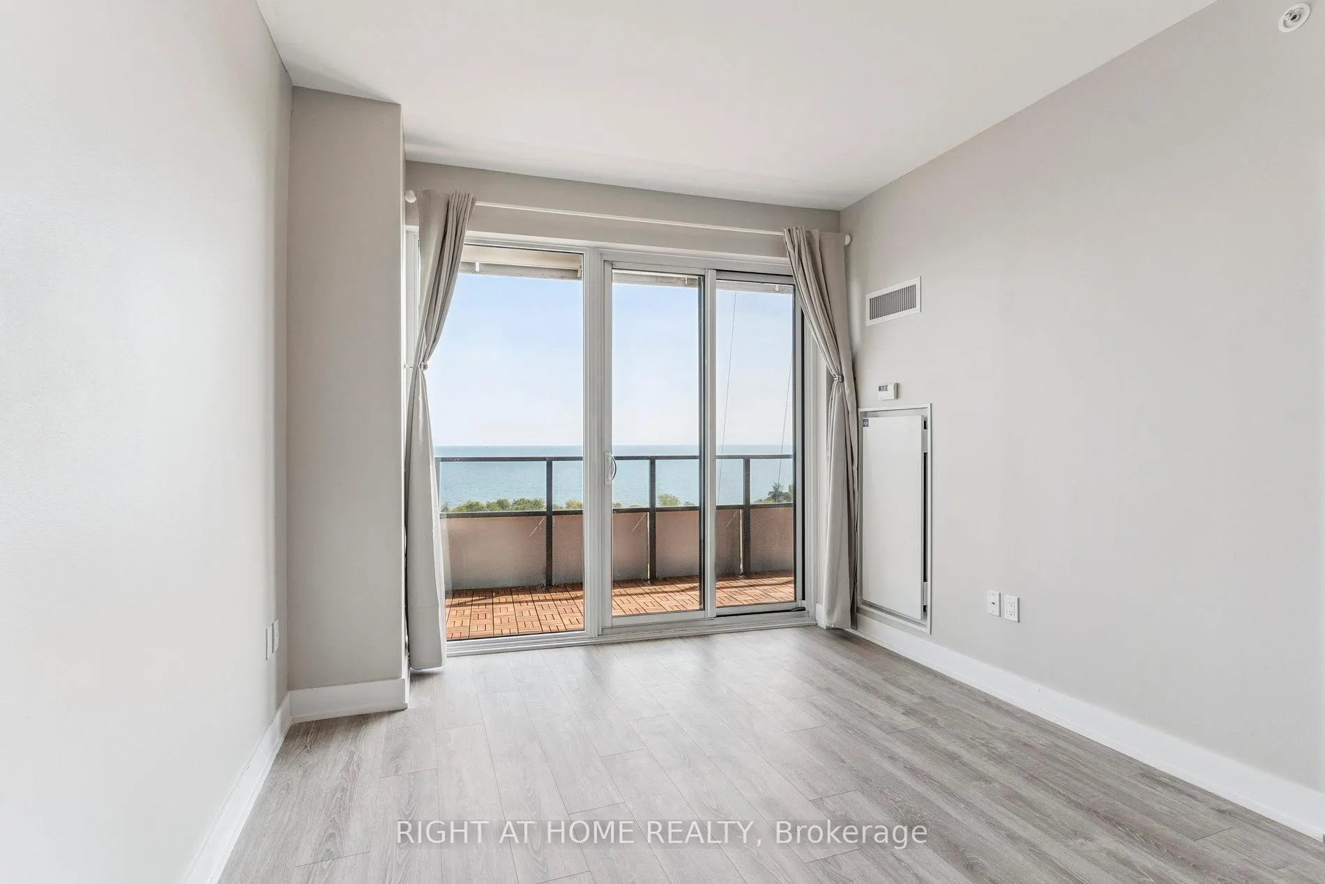 Photo 45 of Unit 1409, 20 Shore Breeze Drive, Etobicoke, Mimico — HOMEH