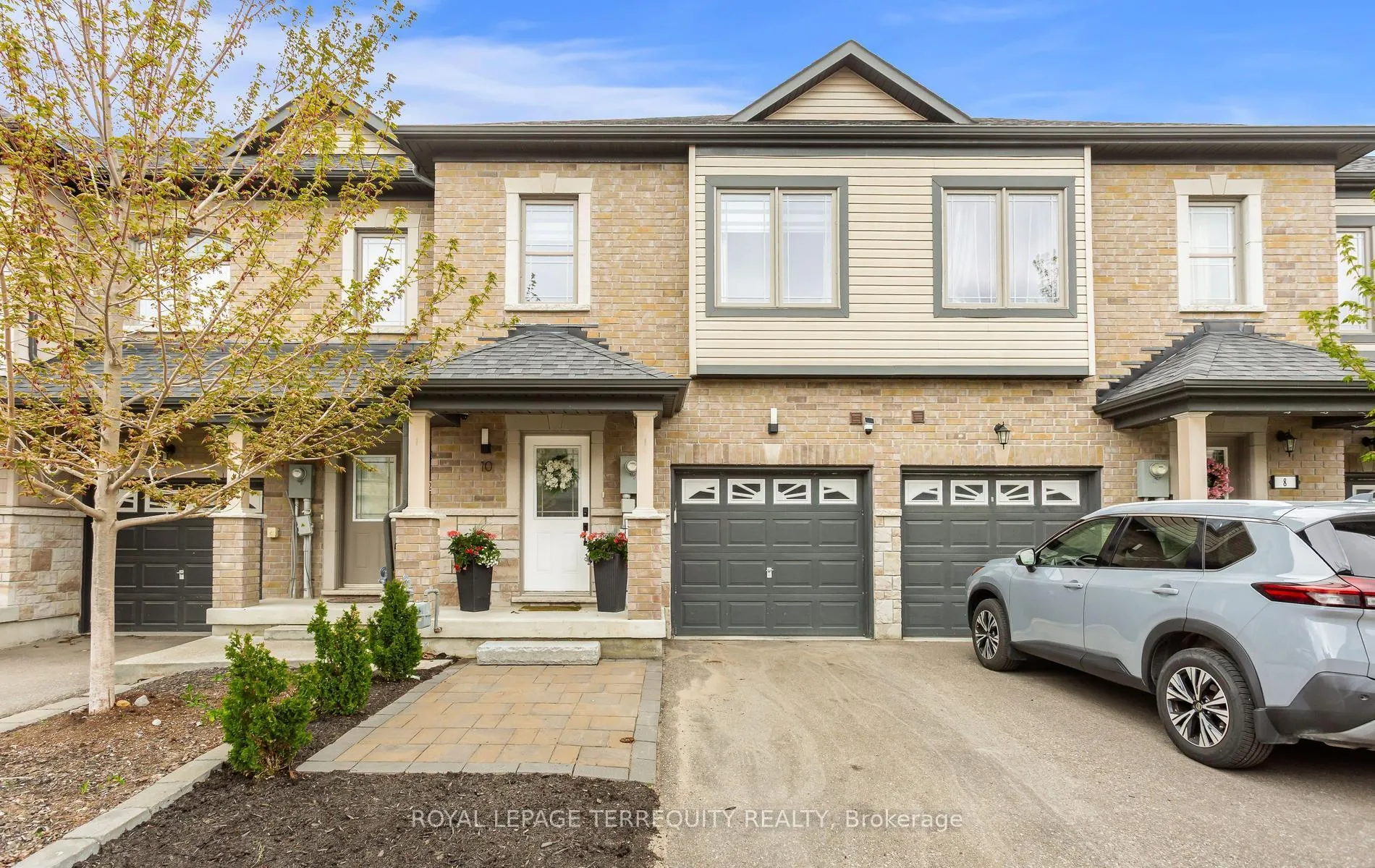 Photo 2 of 10 Deneb Street, Barrie, Ardagh — HOMEH