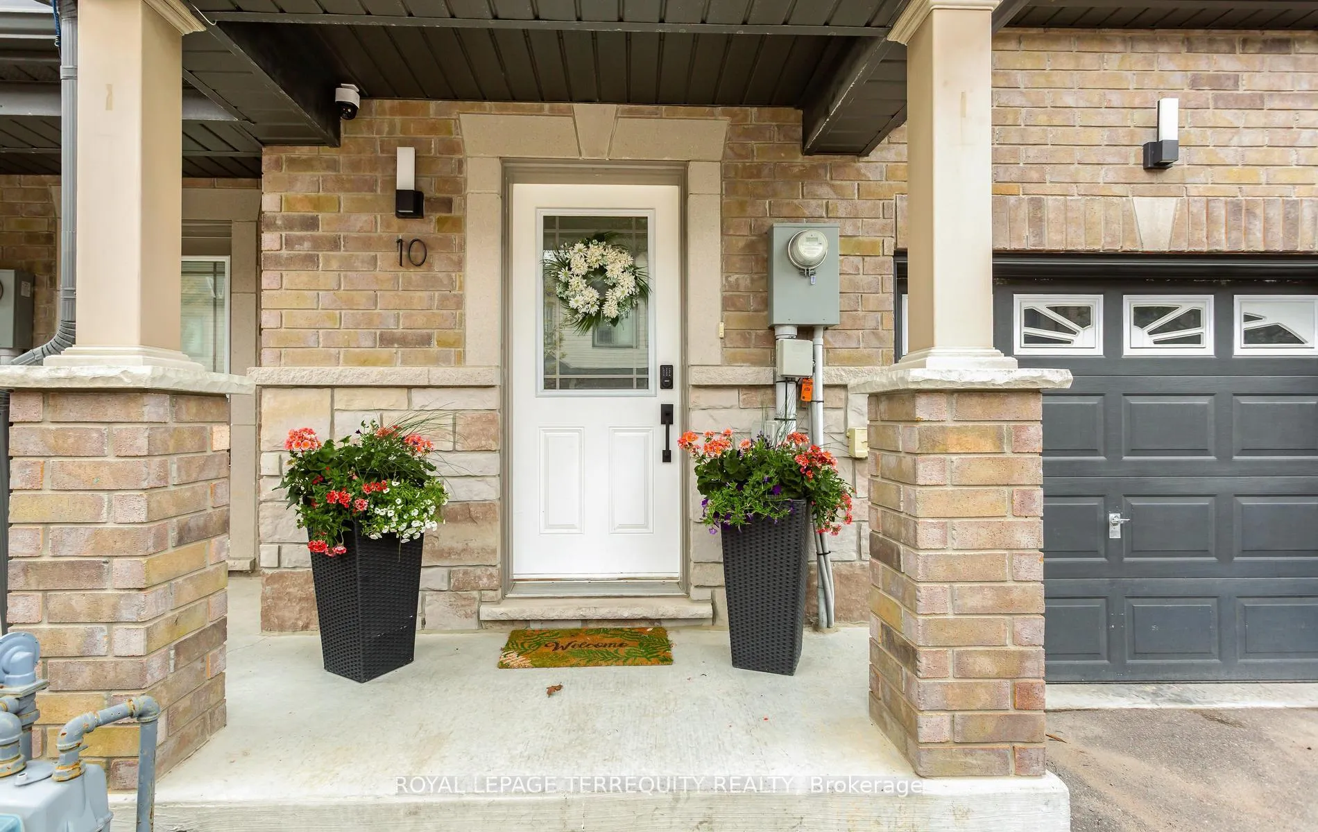 Photo 3 of 10 Deneb Street, Barrie, Ardagh — HOMEH