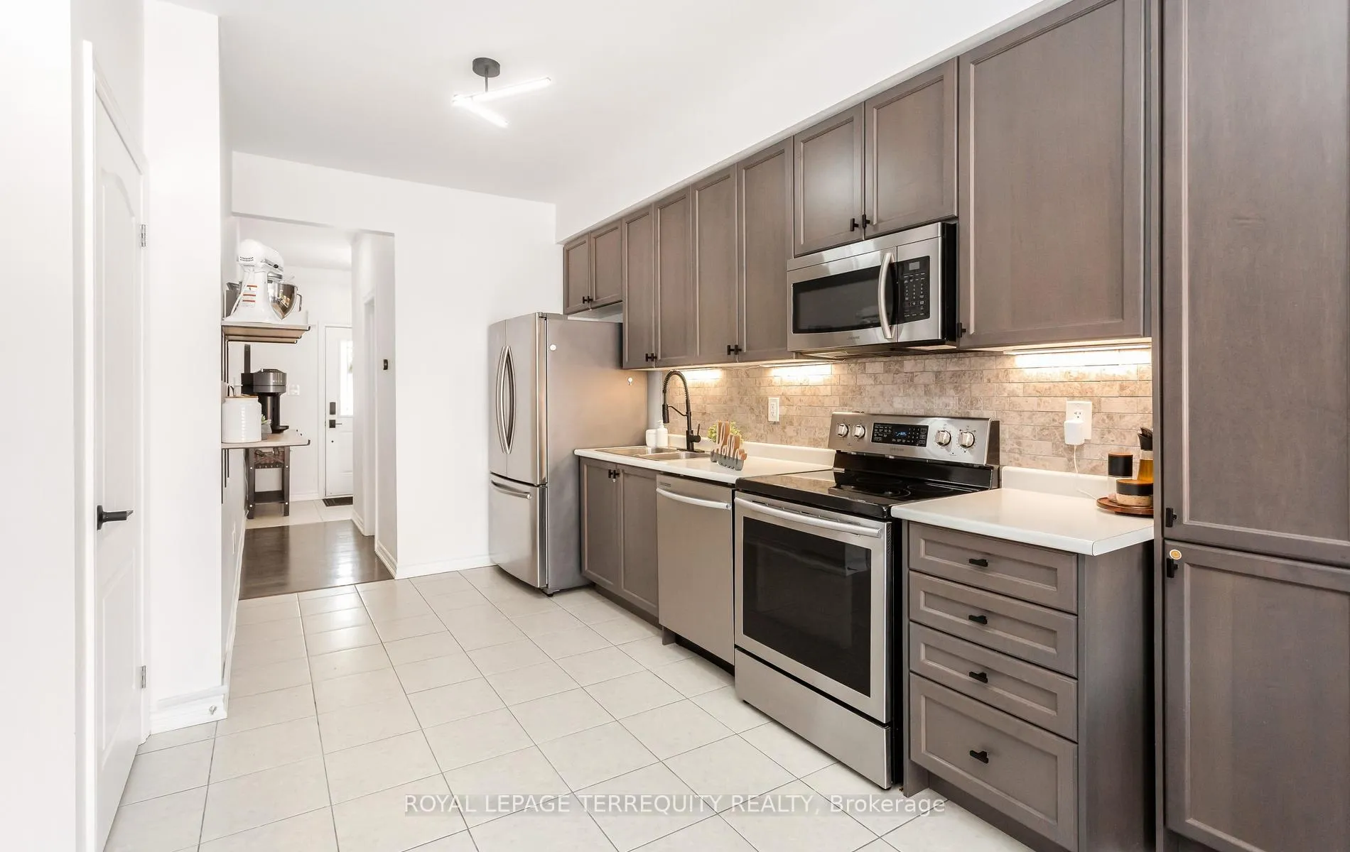 Photo 18 of 10 Deneb Street, Barrie, Ardagh — HOMEH