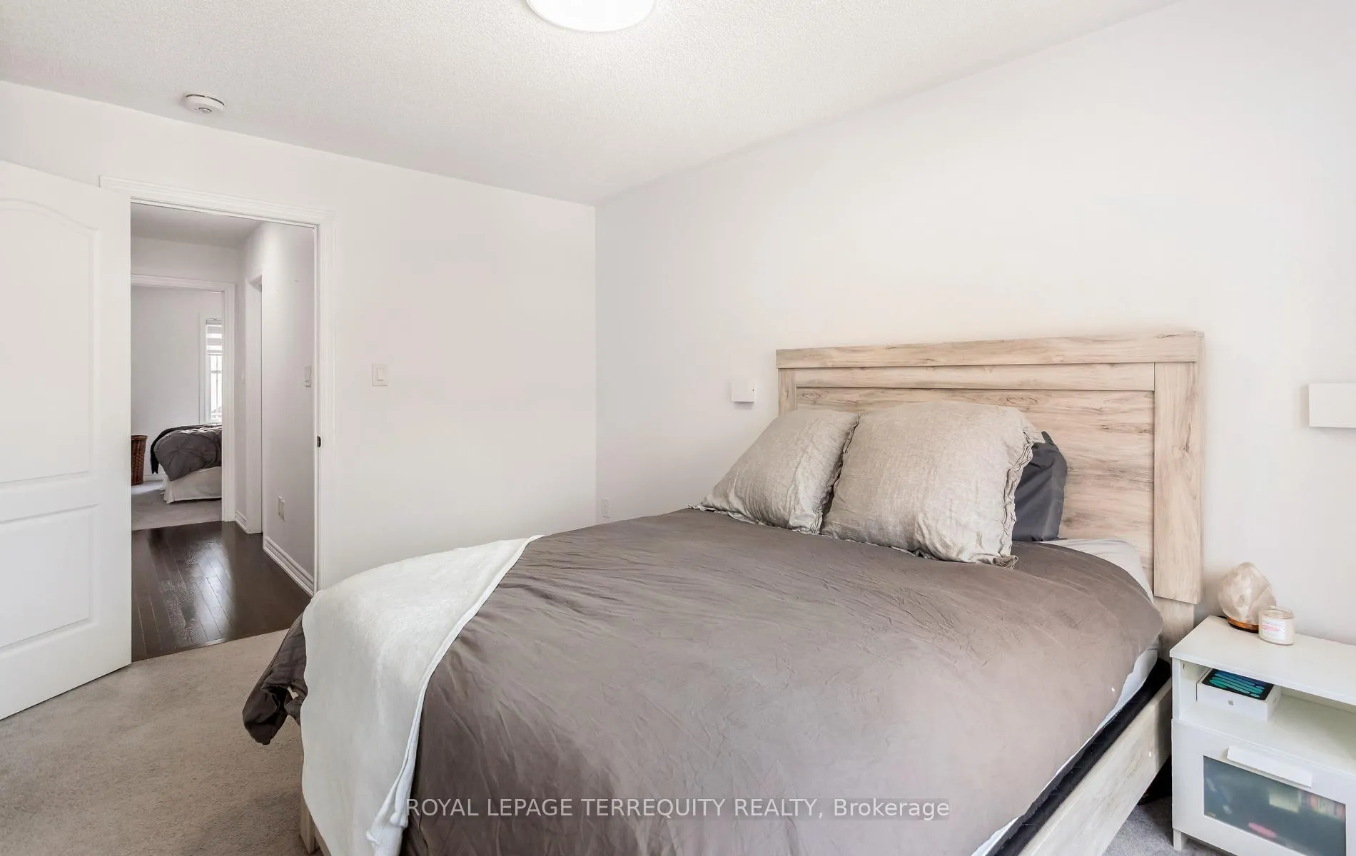 Photo 23 of 10 Deneb Street, Barrie, Ardagh — HOMEH