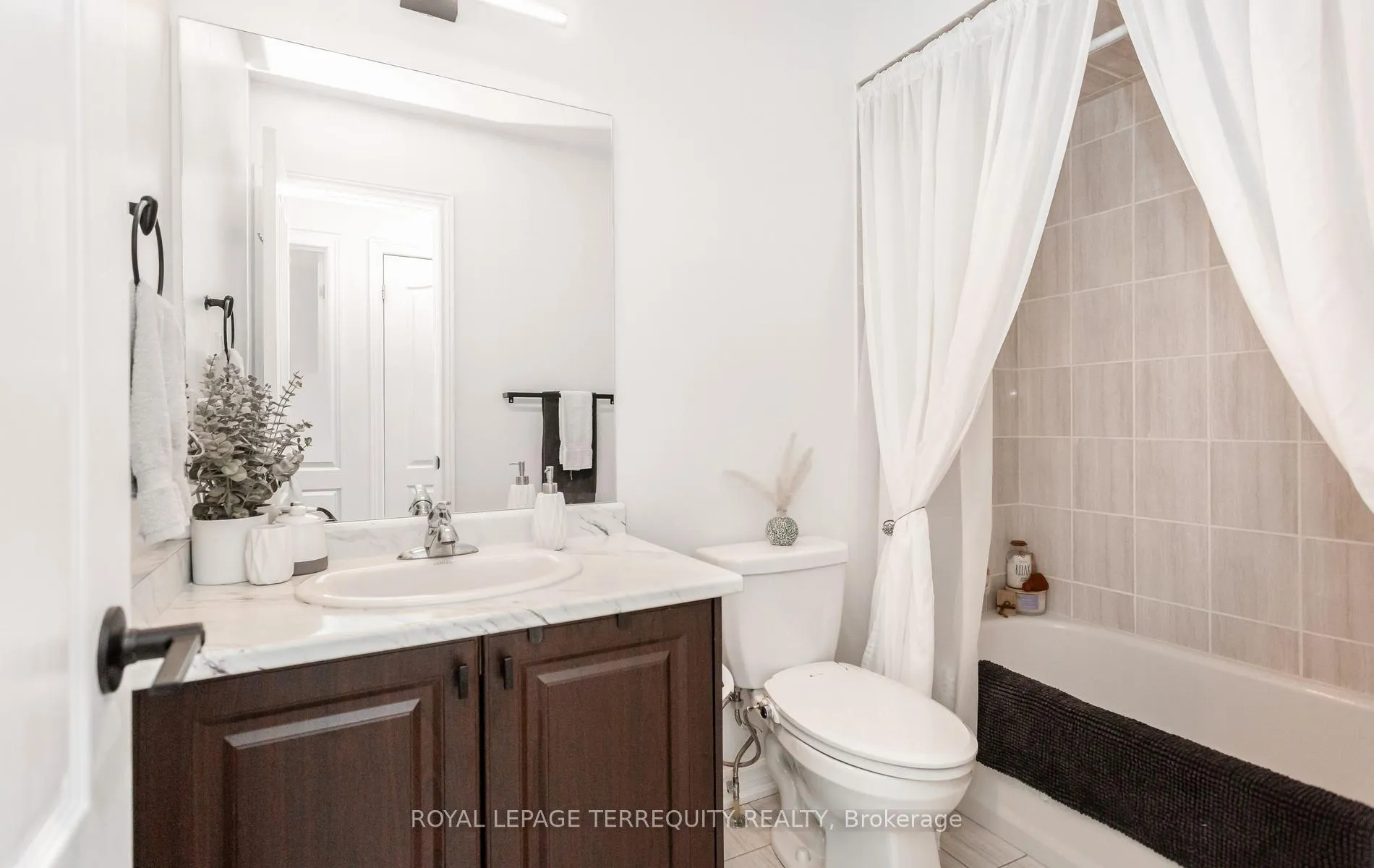 Photo 31 of 10 Deneb Street, Barrie, Ardagh — HOMEH