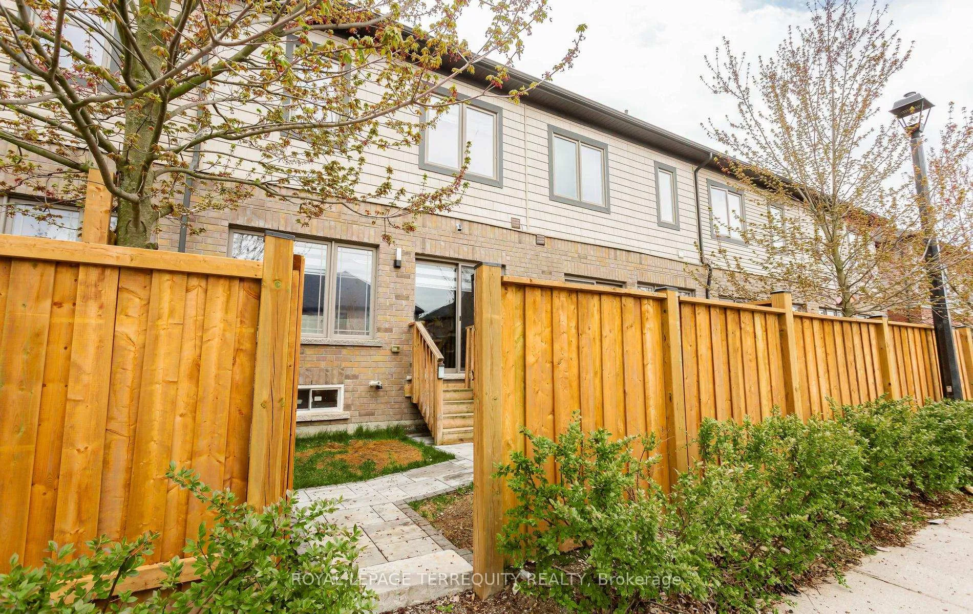 Photo 36 of 10 Deneb Street, Barrie, Ardagh — HOMEH
