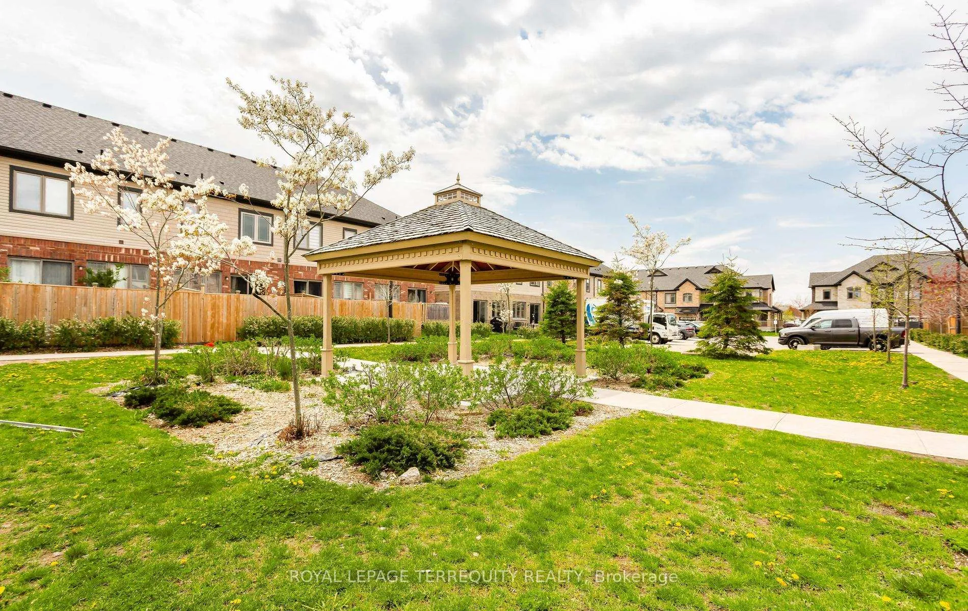 Photo 37 of 10 Deneb Street, Barrie, Ardagh — HOMEH