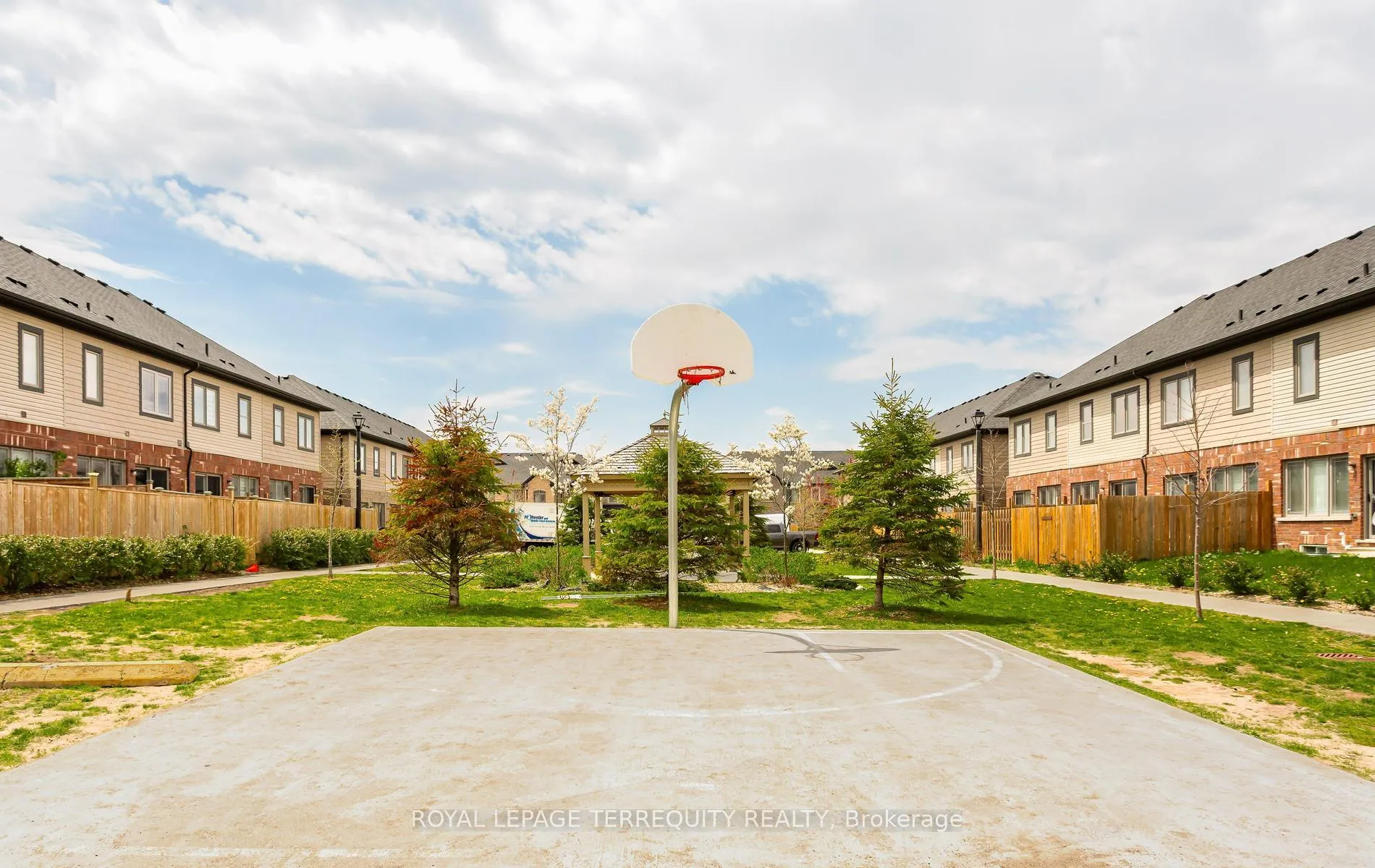 Photo 38 of 10 Deneb Street, Barrie, Ardagh — HOMEH