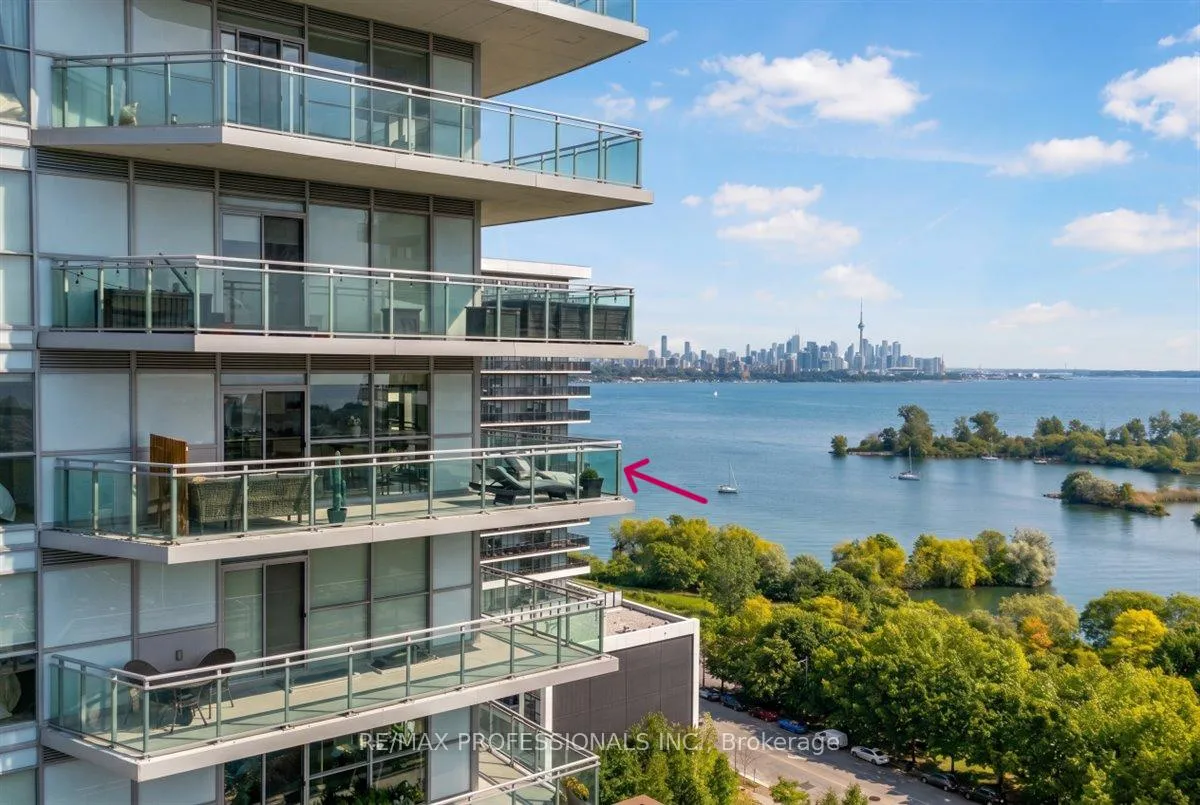 Front of Unit 1310, 33 Shore Breeze Drive