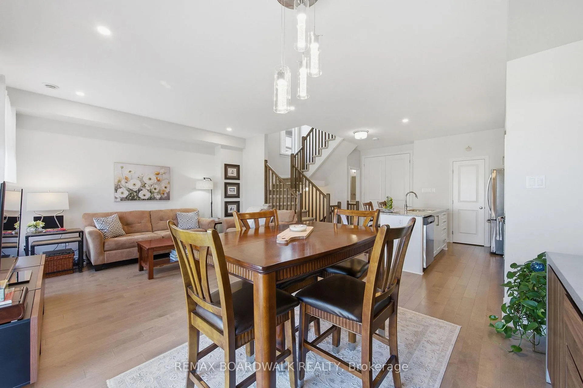 Photo 48 of 543 Labrador Crescent, Ottawa, Blossom Park/Kemp Park/Findlay Creek — HOMEH