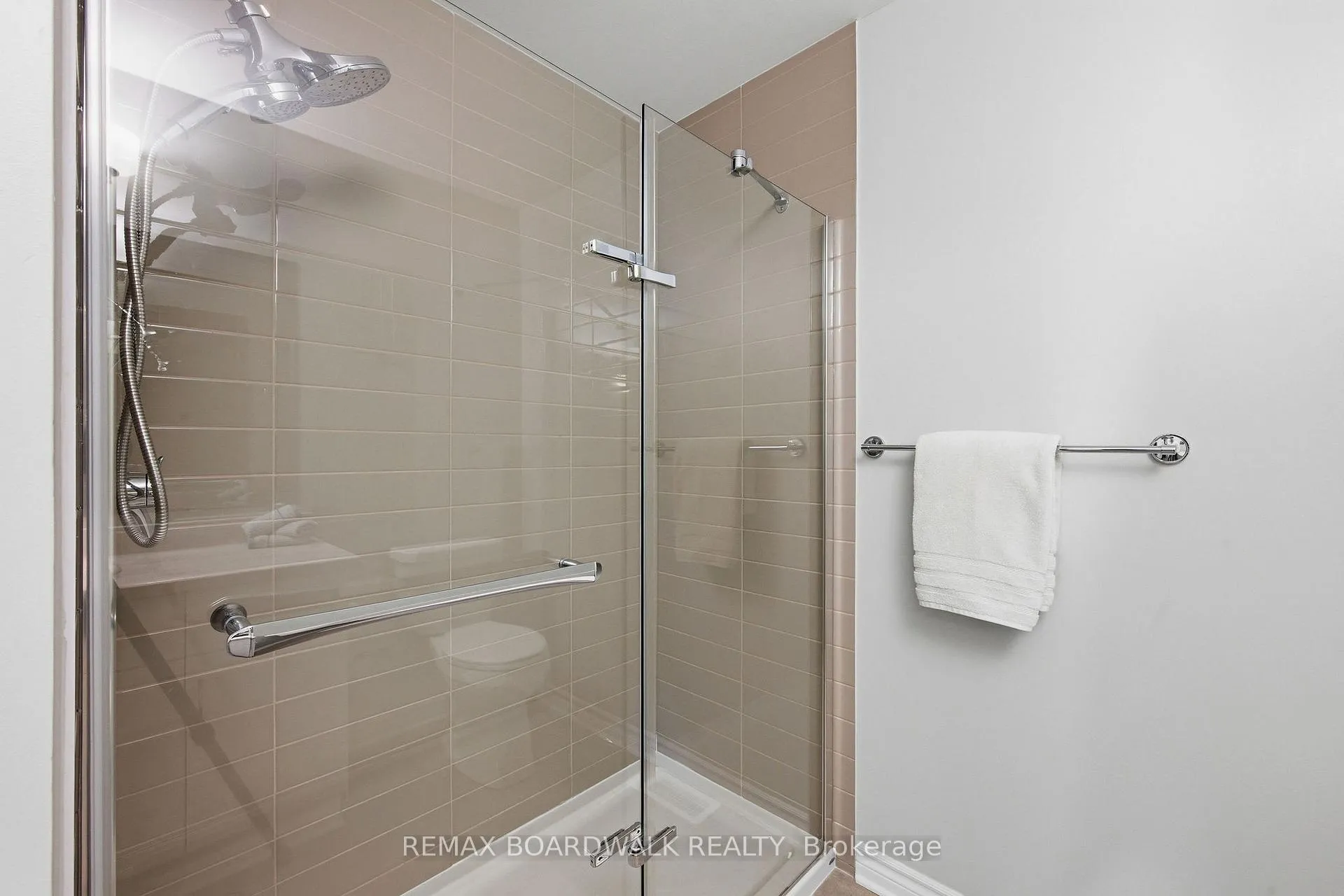 Photo 79 of 543 Labrador Crescent, Ottawa, Blossom Park/Kemp Park/Findlay Creek — HOMEH