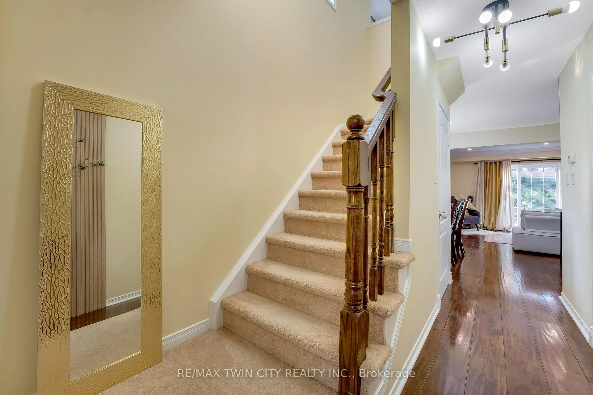 Photo 8 of 538 Beaumont Crescent, Kitchener — HOMEH