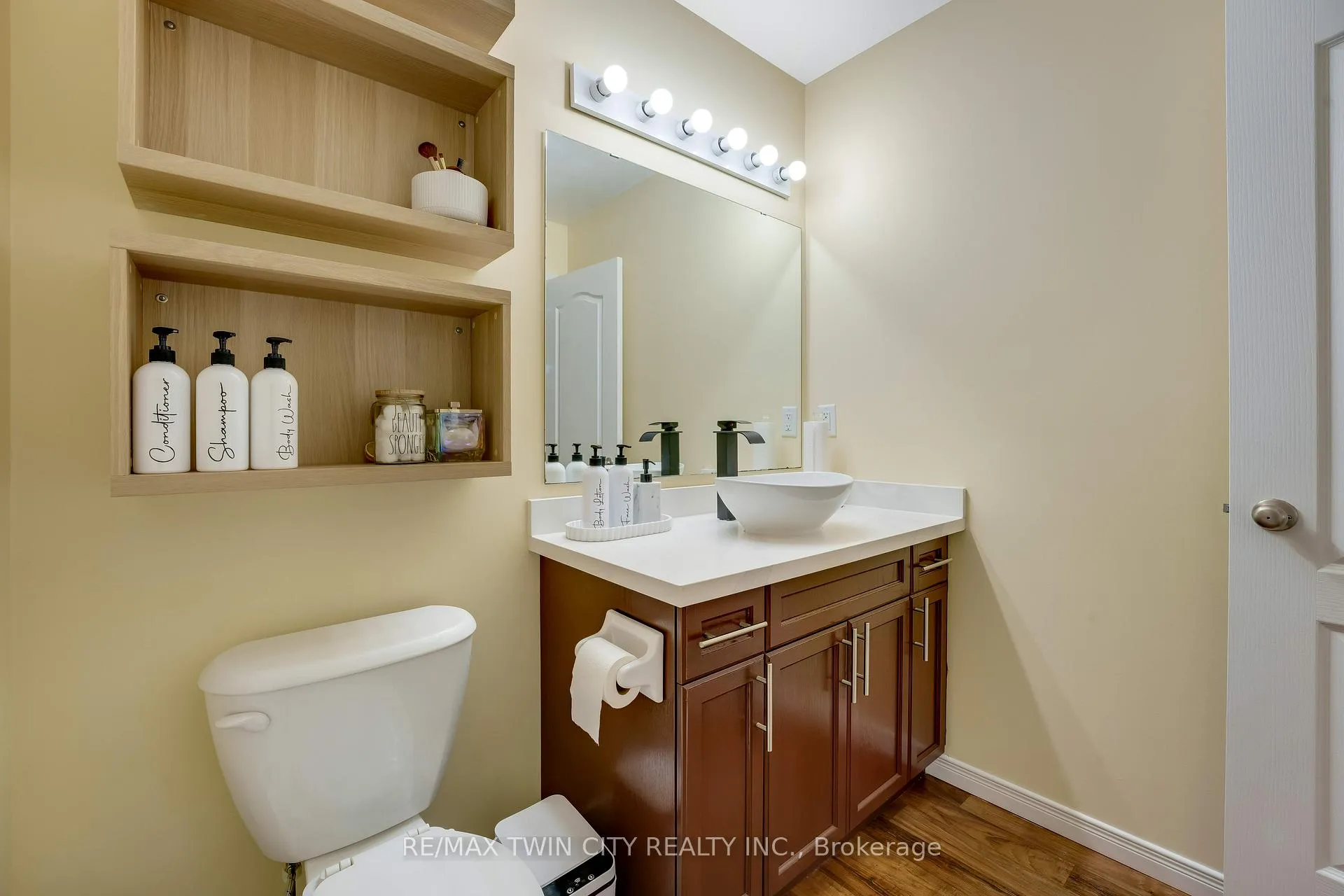 Photo 47 of 538 Beaumont Crescent, Kitchener — HOMEH