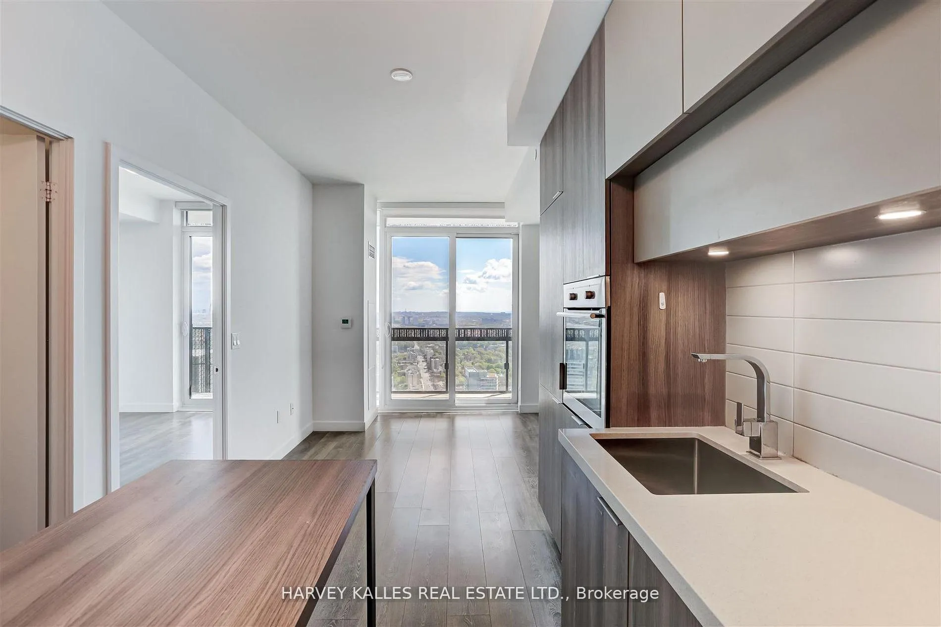 Photo 31 of Unit 5209, 8 Eglinton Avenue E, Toronto, Yonge-Eglinton — HOMEH