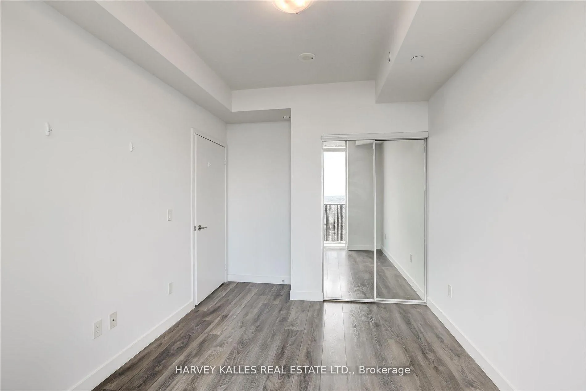 Photo 59 of Unit 5209, 8 Eglinton Avenue E, Toronto, Yonge-Eglinton — HOMEH