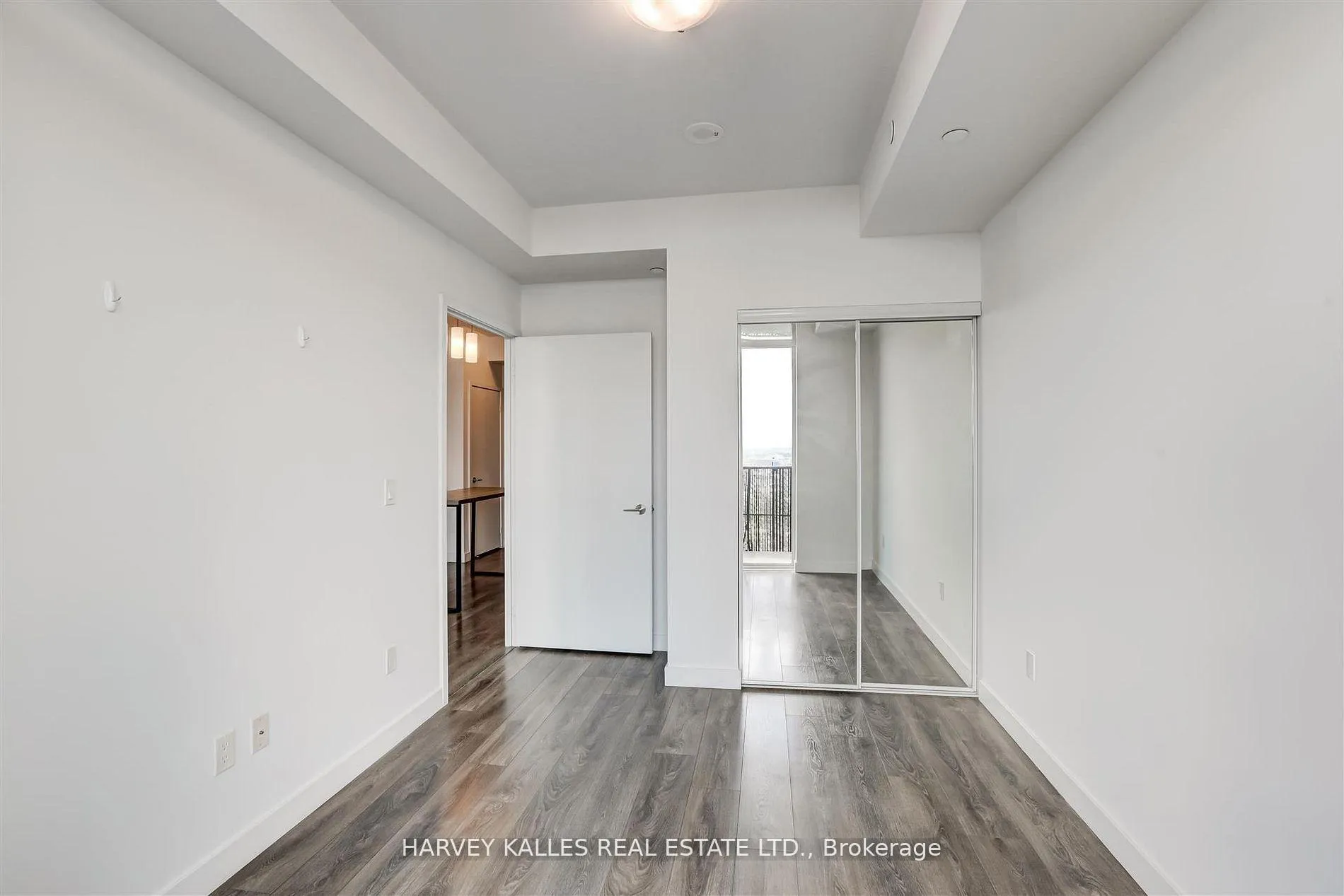 Photo 62 of Unit 5209, 8 Eglinton Avenue E, Toronto, Yonge-Eglinton — HOMEH