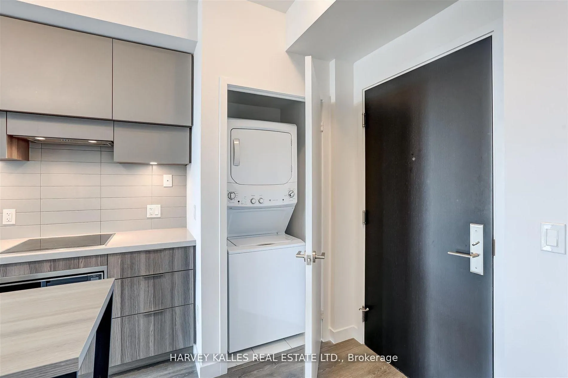 Photo 66 of Unit 5209, 8 Eglinton Avenue E, Toronto, Yonge-Eglinton — HOMEH