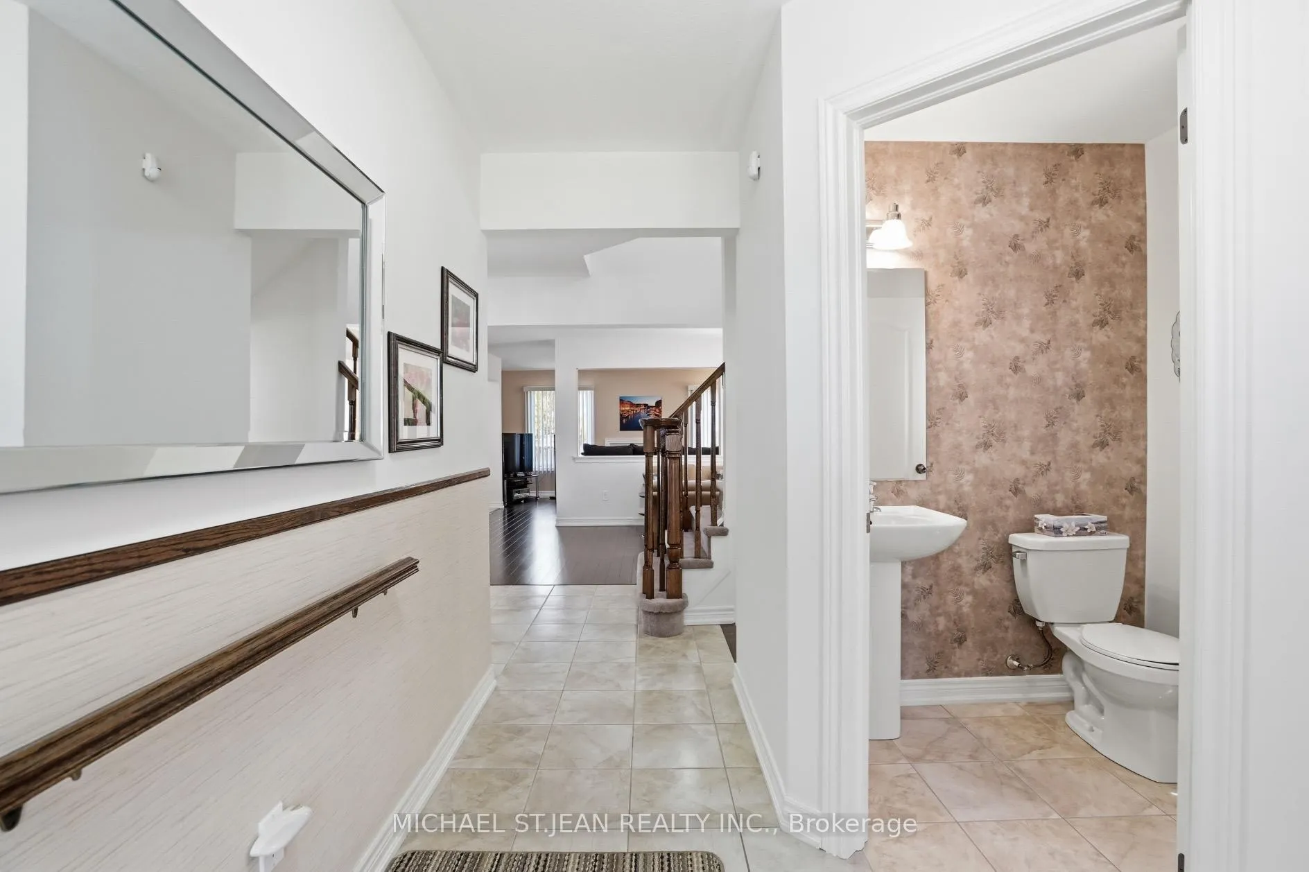 Photo 12 of 6382 Dilalla Crescent, Niagara Falls, Forestview — HOMEH