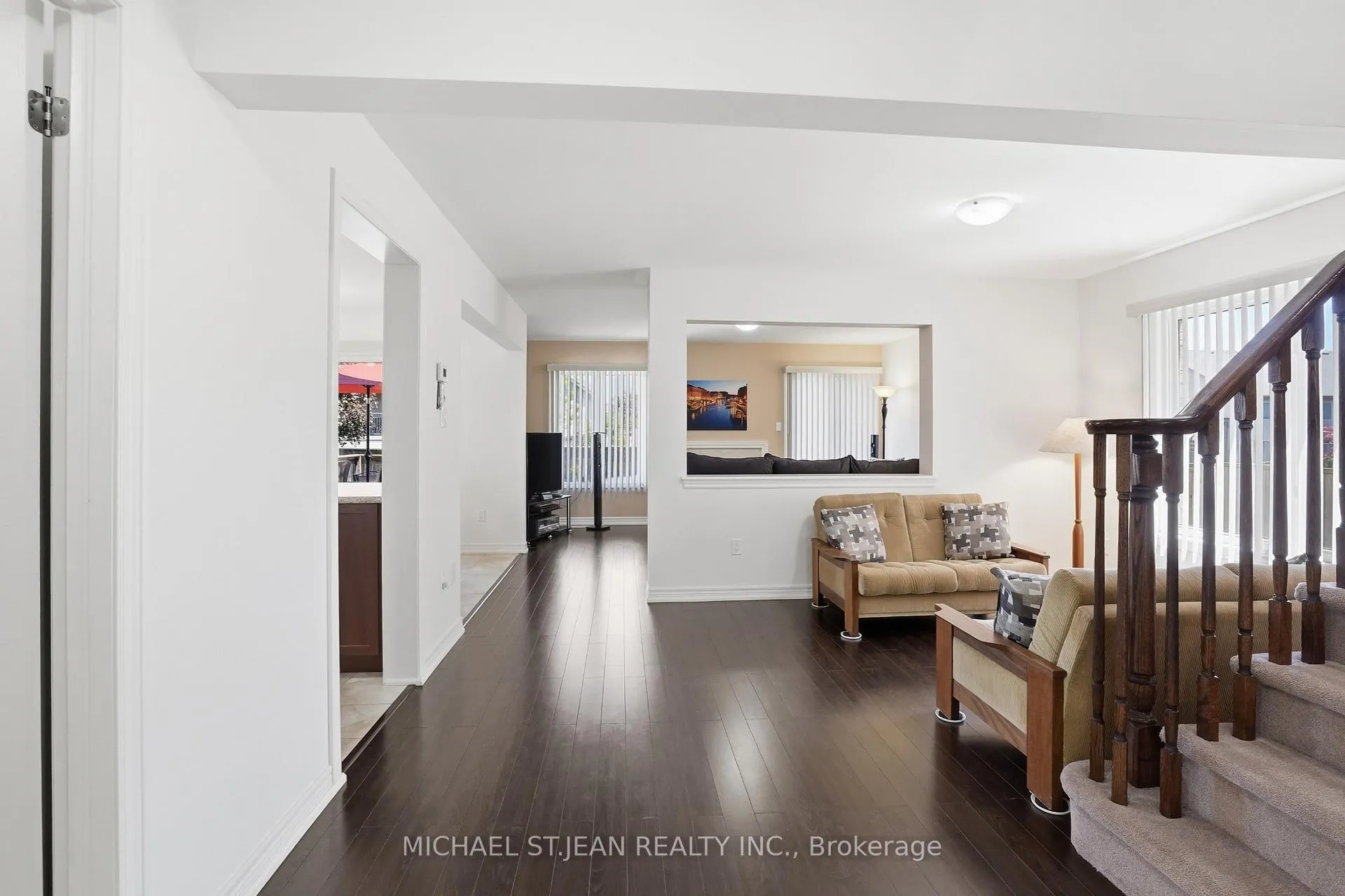Photo 13 of 6382 Dilalla Crescent, Niagara Falls, Forestview — HOMEH