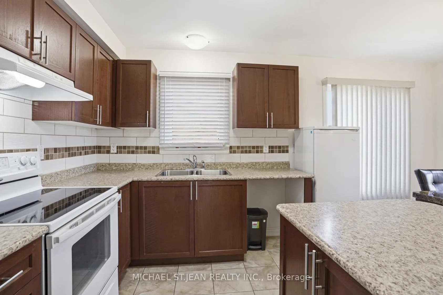 Photo 19 of 6382 Dilalla Crescent, Niagara Falls, Forestview — HOMEH