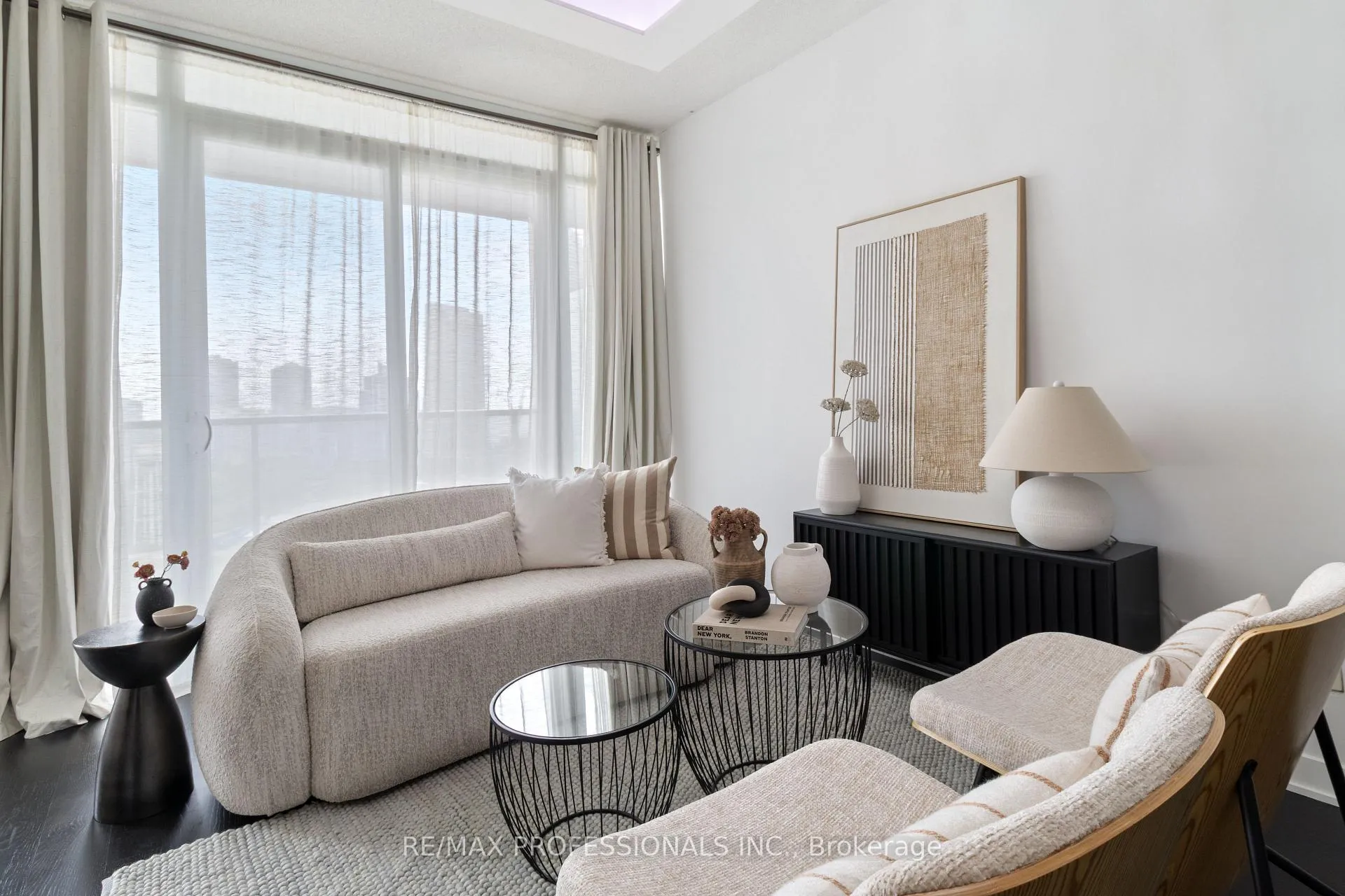 Photo 1 of Unit 1910, 90 Park Lawn Road, Etobicoke, Mimico — HOMEH