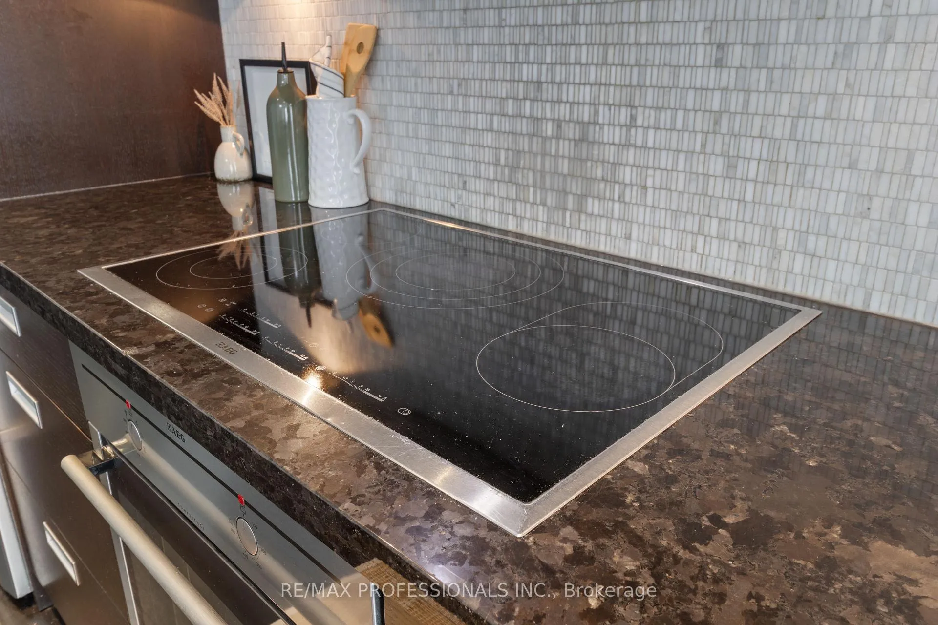 Photo 24 of Unit 1910, 90 Park Lawn Road, Etobicoke, Mimico — HOMEH