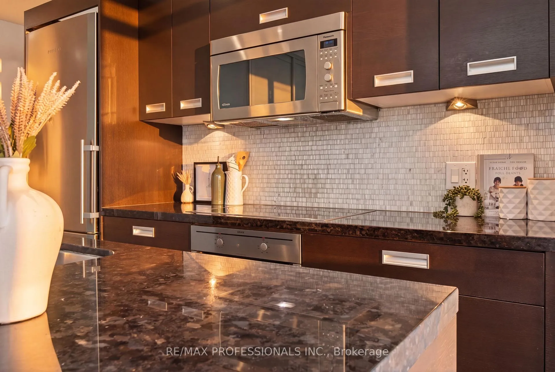 Photo 26 of Unit 1910, 90 Park Lawn Road, Etobicoke, Mimico — HOMEH