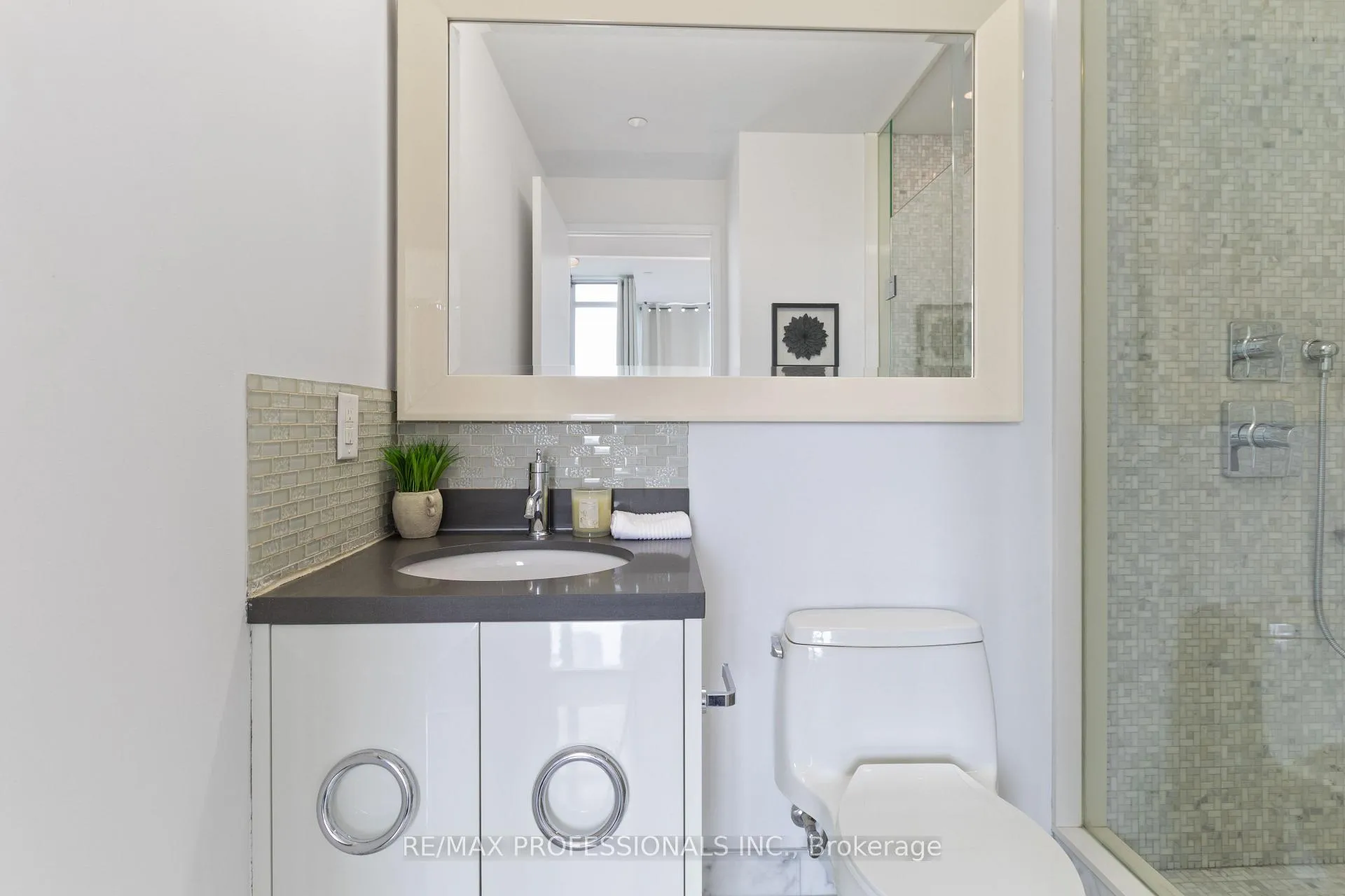 Photo 42 of Unit 1910, 90 Park Lawn Road, Etobicoke, Mimico — HOMEH
