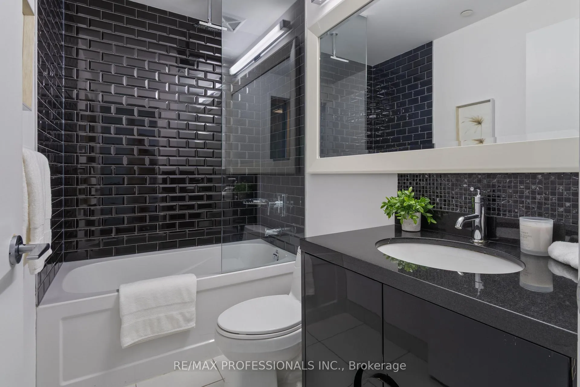 Photo 48 of Unit 1910, 90 Park Lawn Road, Etobicoke, Mimico — HOMEH