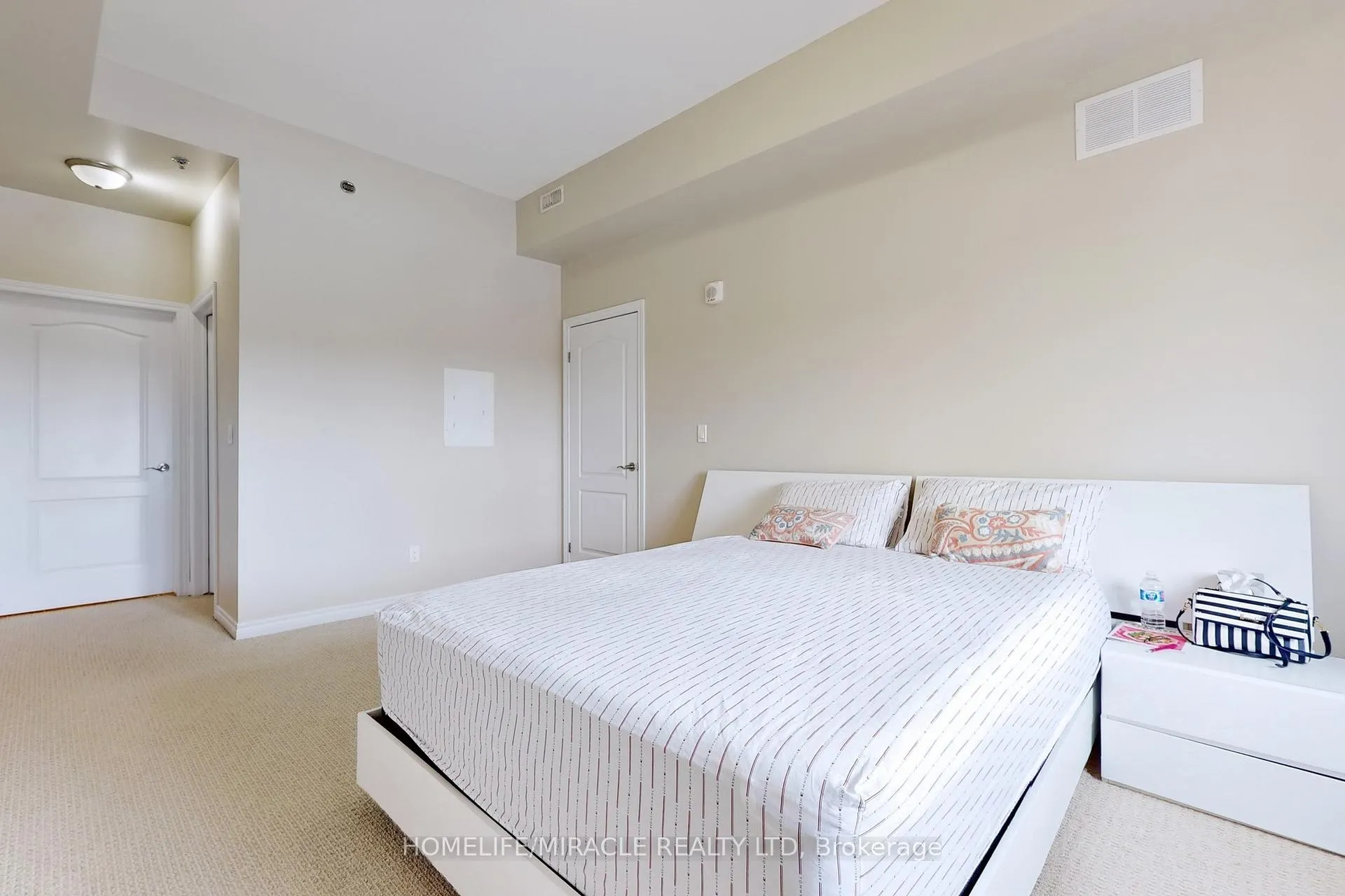 Photo 46 of Unit 402, 1370 Costigan Road, Milton, Clarke — HOMEH