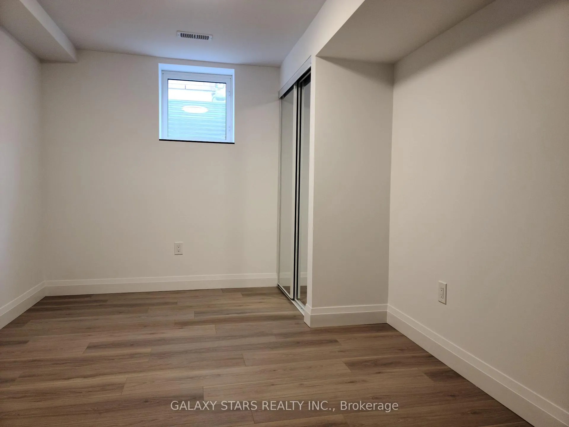 Photo 58 of Unit Bsmnt, 907 Oberland Drive, Oshawa, Pinecrest — HOMEH