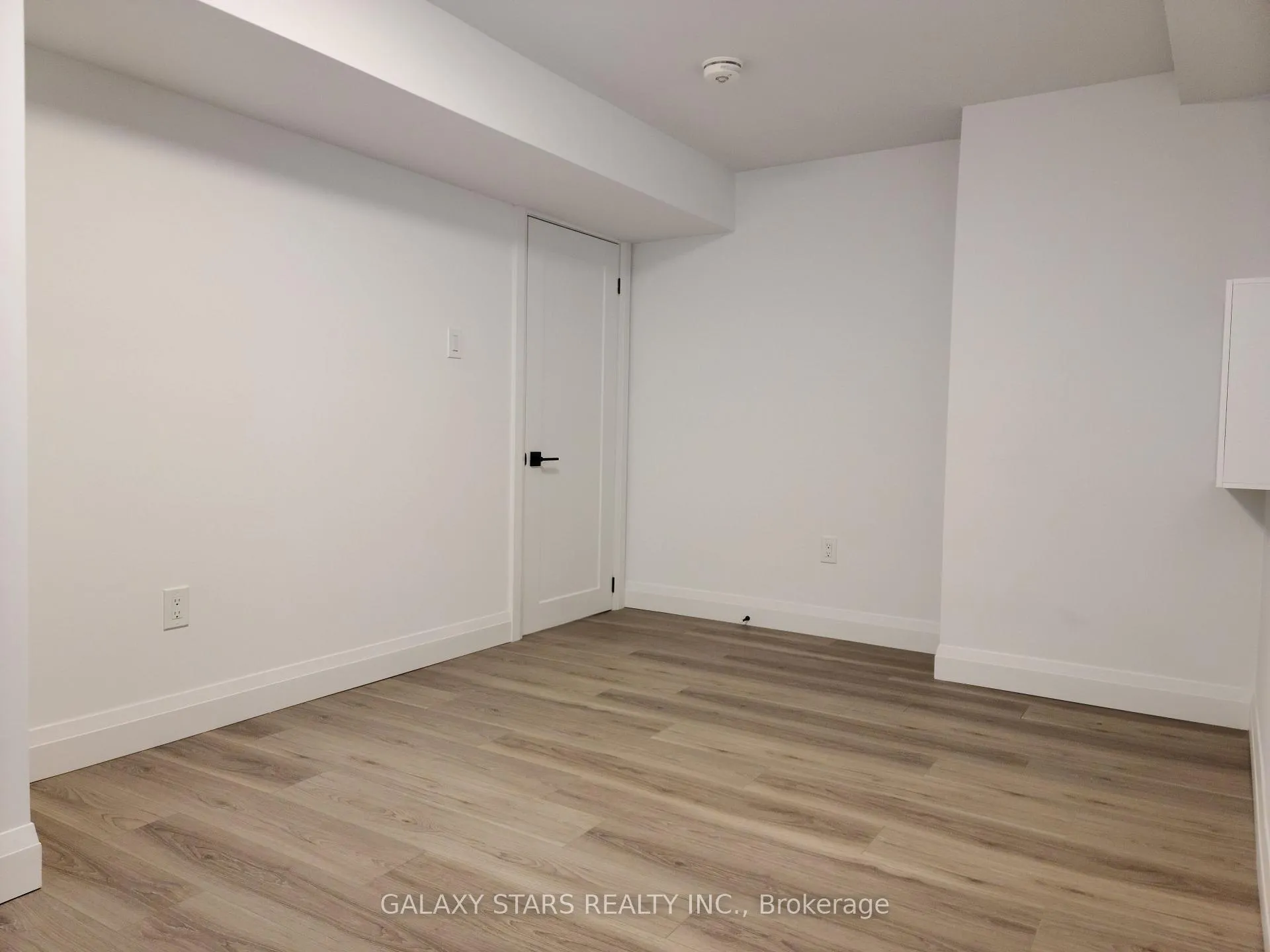 Photo 59 of Unit Bsmnt, 907 Oberland Drive, Oshawa, Pinecrest — HOMEH