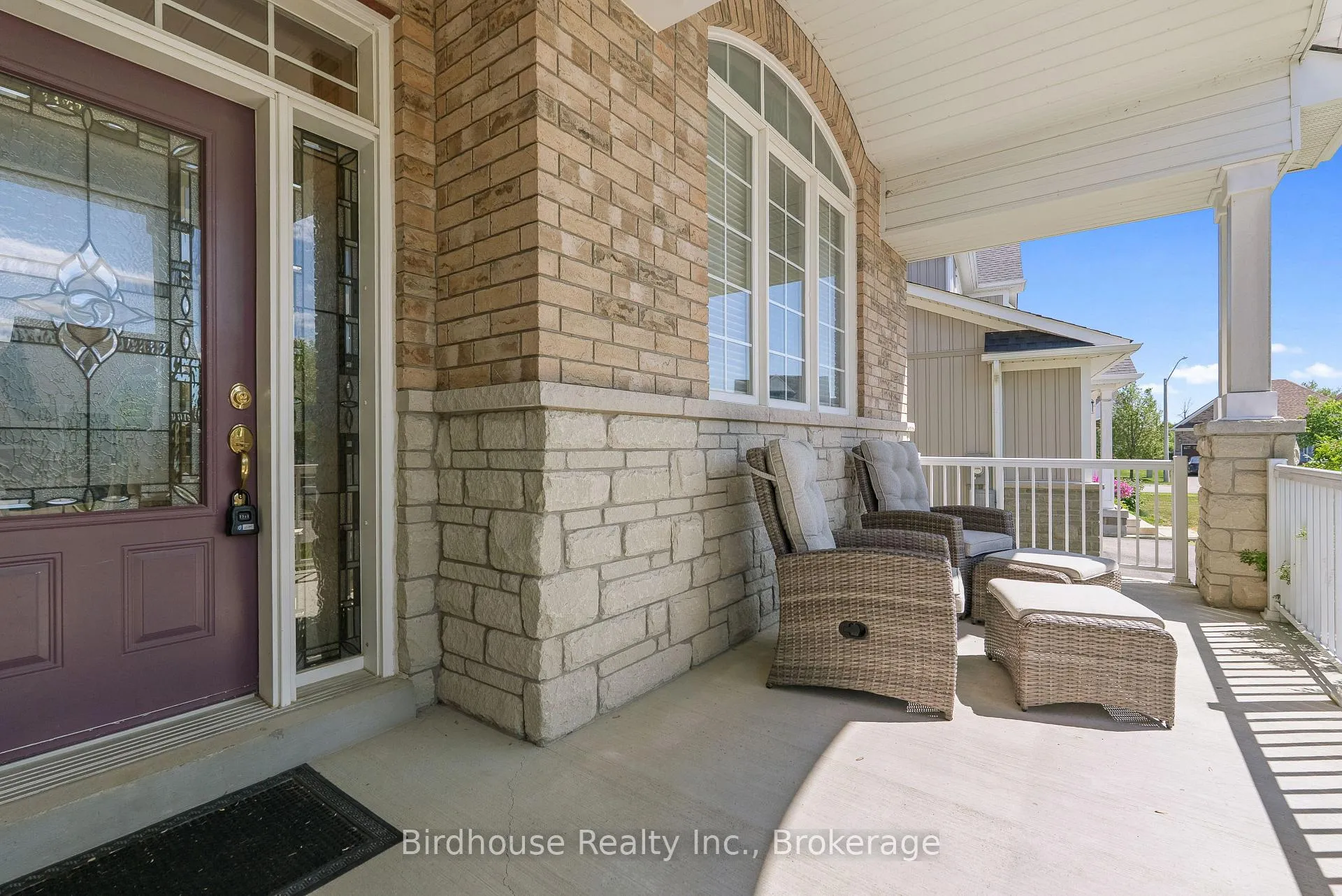 Photo 5 of 42 Logan Lane, Kawartha Lakes, Lindsay — HOMEH