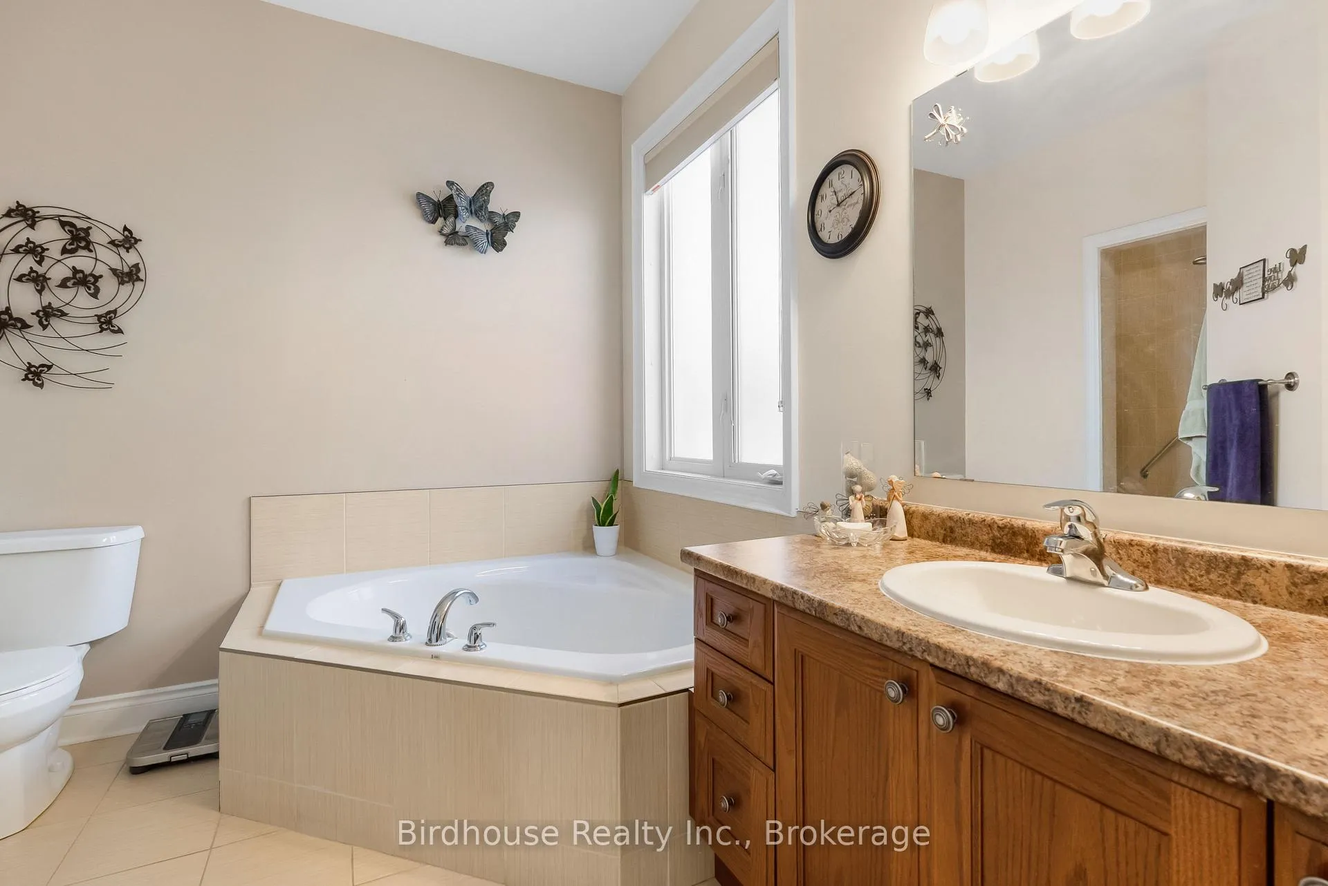 Photo 37 of 42 Logan Lane, Kawartha Lakes, Lindsay — HOMEH