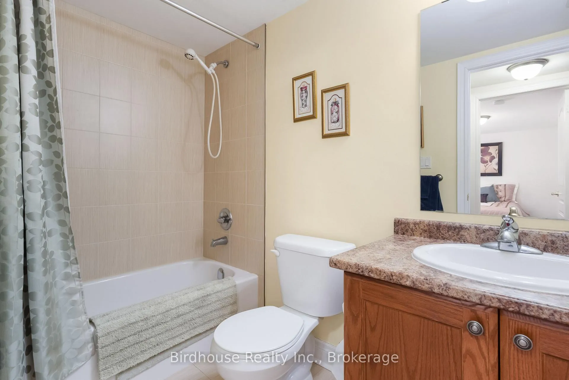 Photo 49 of 42 Logan Lane, Kawartha Lakes, Lindsay — HOMEH