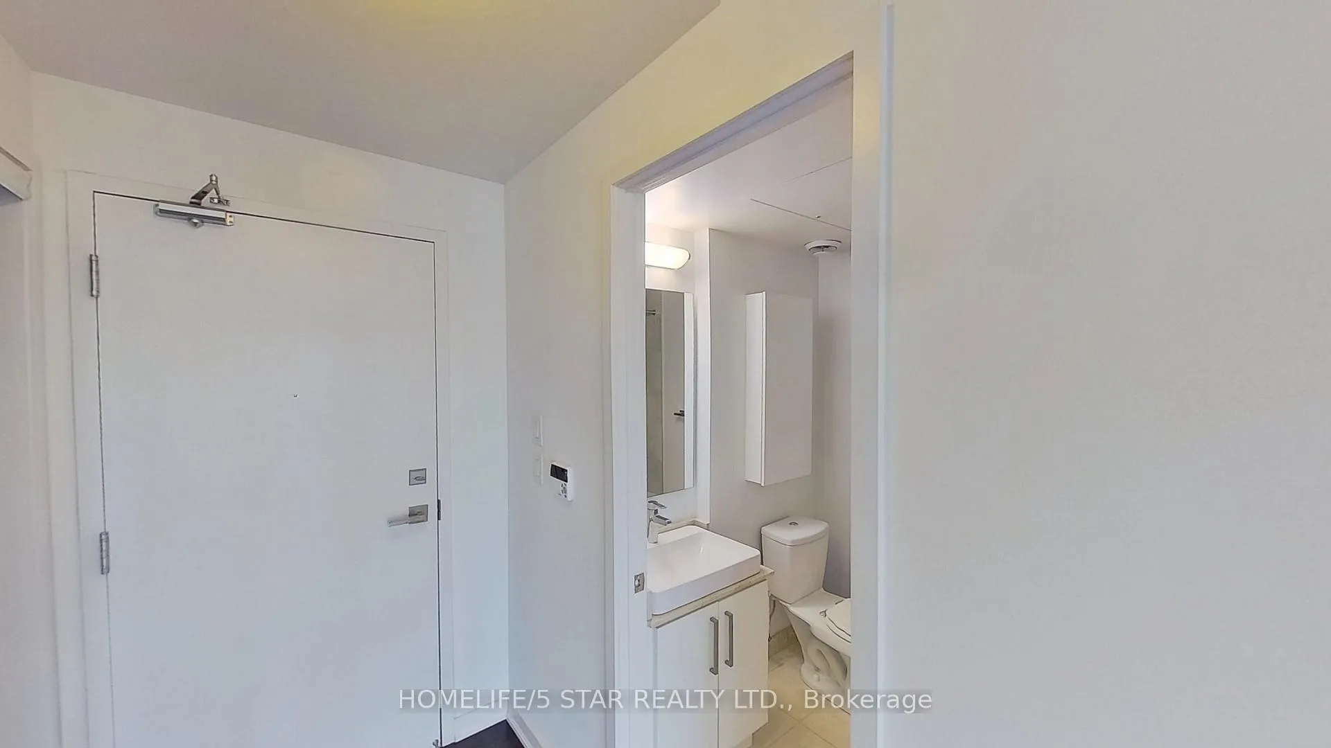 Photo 6 of Unit 5705, 12 York Street, Toronto, Waterfront Communities — HOMEH