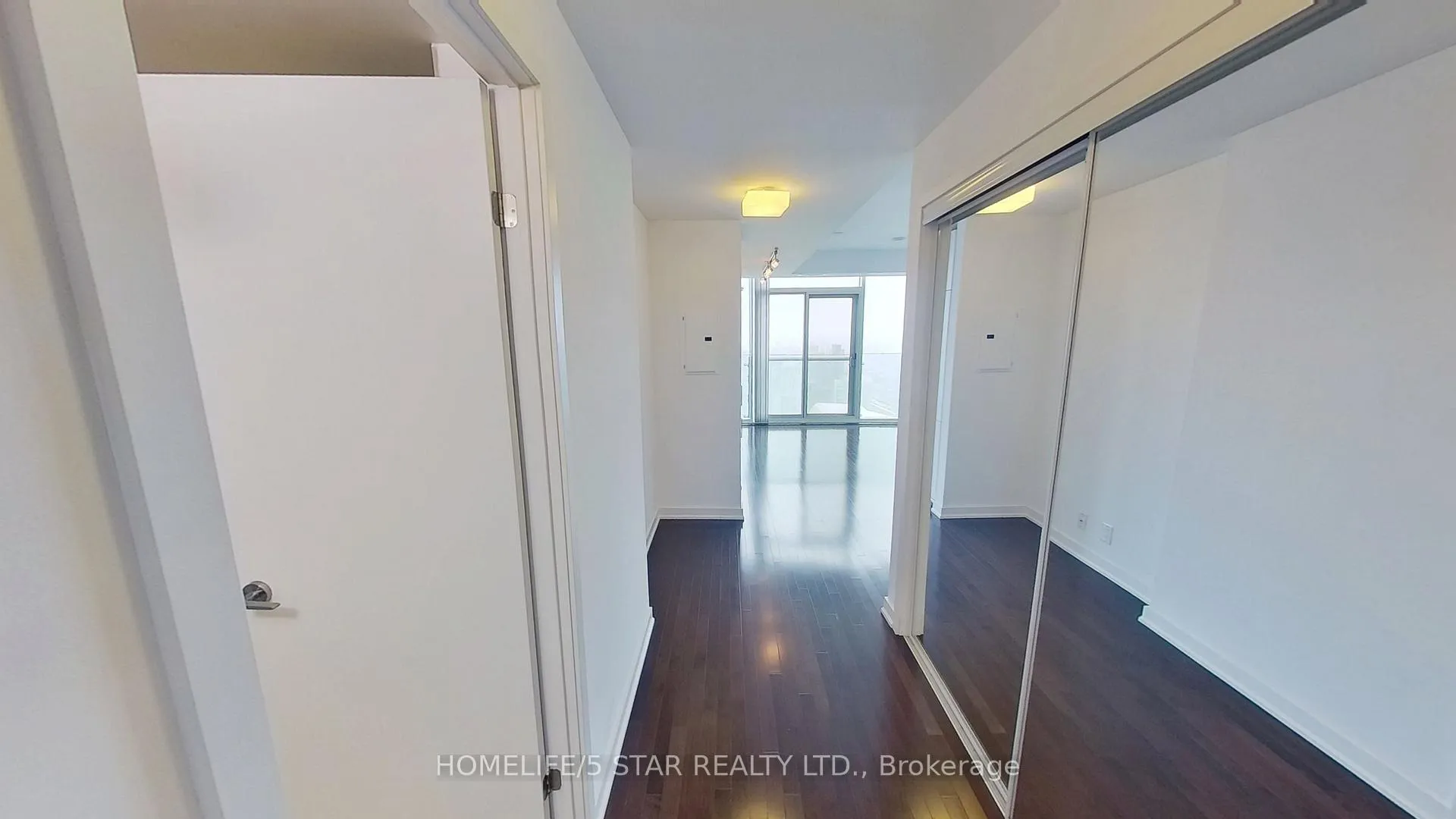 Photo 7 of Unit 5705, 12 York Street, Toronto, Waterfront Communities — HOMEH