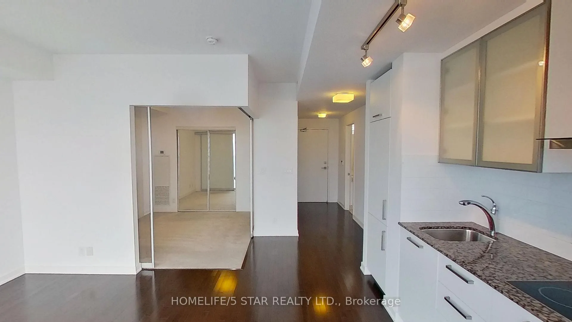 Photo 15 of Unit 5705, 12 York Street, Toronto, Waterfront Communities — HOMEH