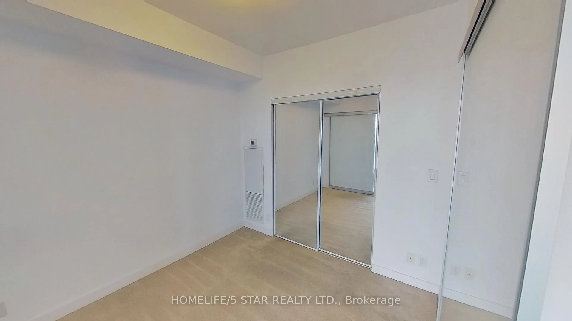 Photo 22 of Unit 5705, 12 York Street, Toronto, Waterfront Communities — HOMEH