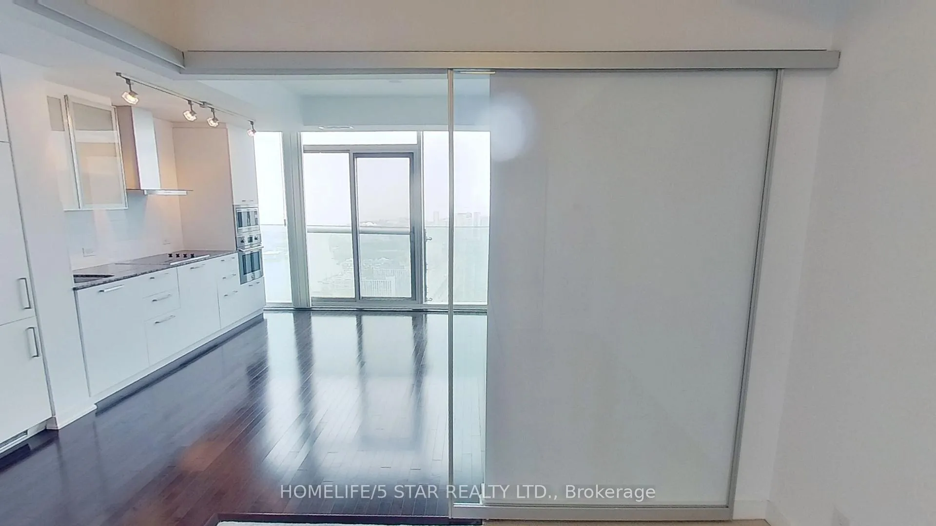 Photo 24 of Unit 5705, 12 York Street, Toronto, Waterfront Communities — HOMEH