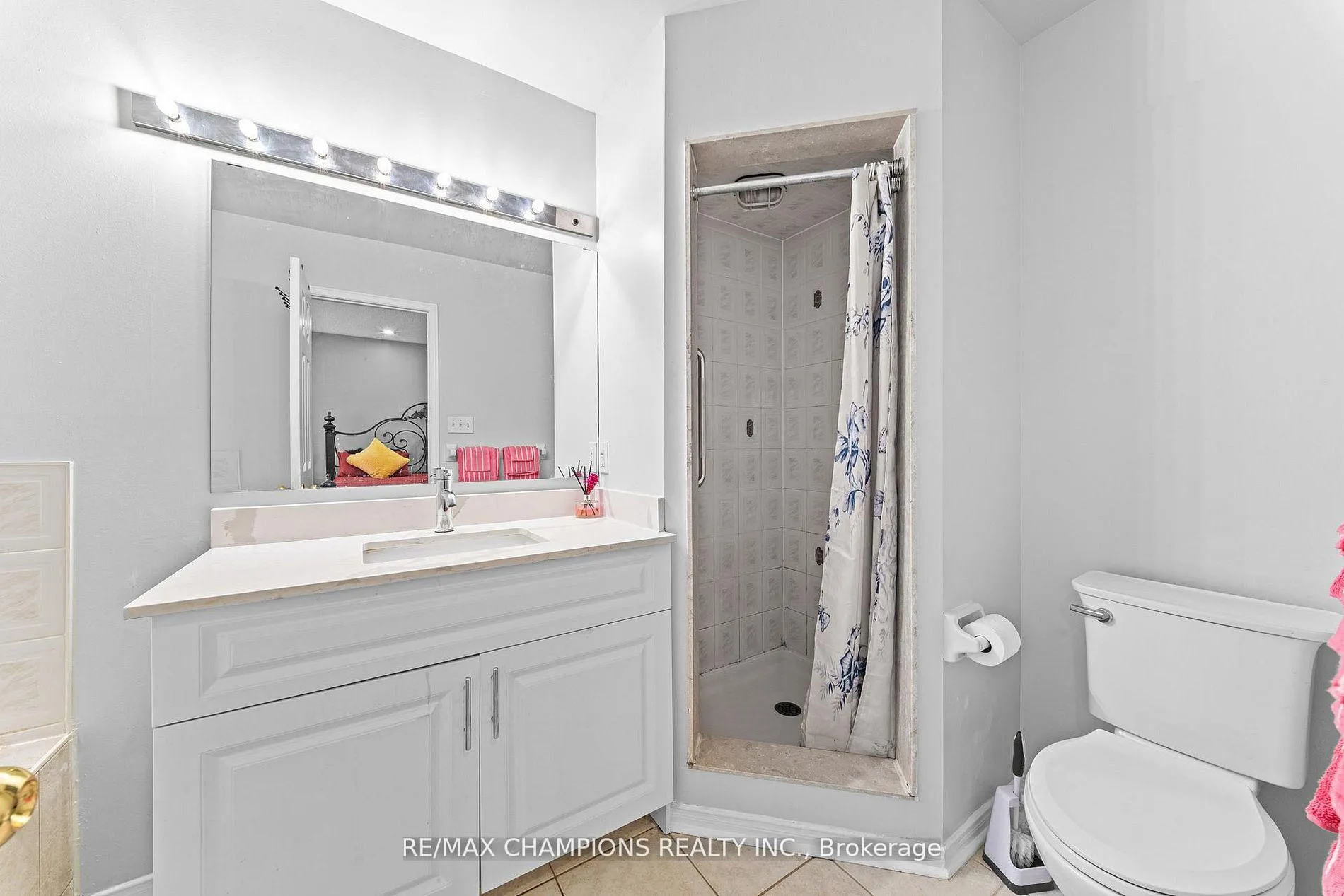 Photo 7 of 125 Tiller Trail, Brampton, Fletcher's Creek Village — HOMEH