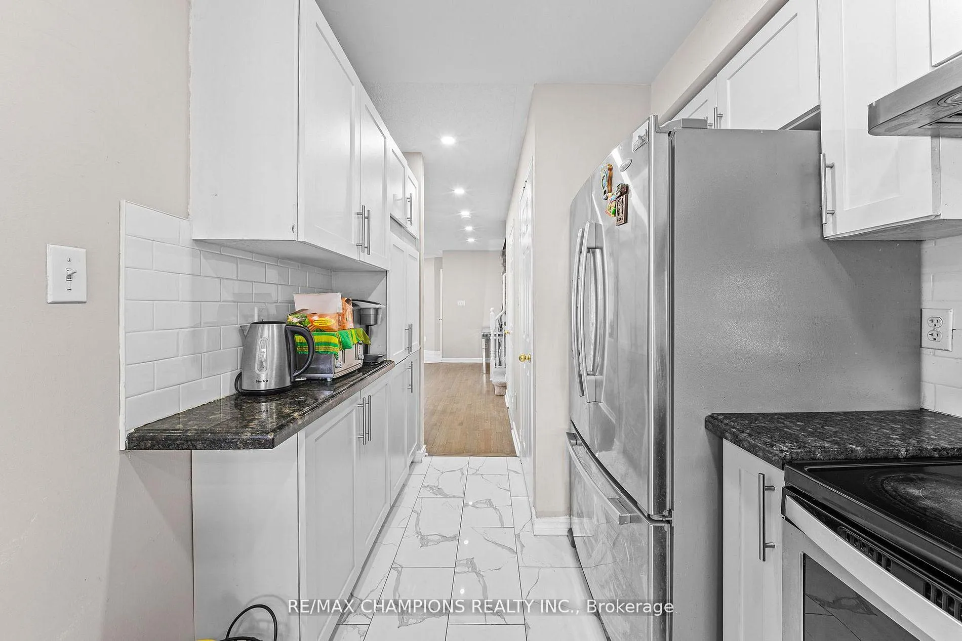 Photo 13 of 125 Tiller Trail, Brampton, Fletcher's Creek Village — HOMEH