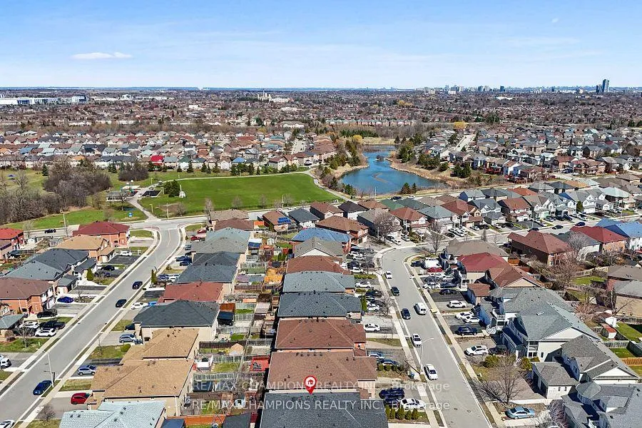 Photo 23 of 125 Tiller Trail, Brampton, Fletcher's Creek Village — HOMEH