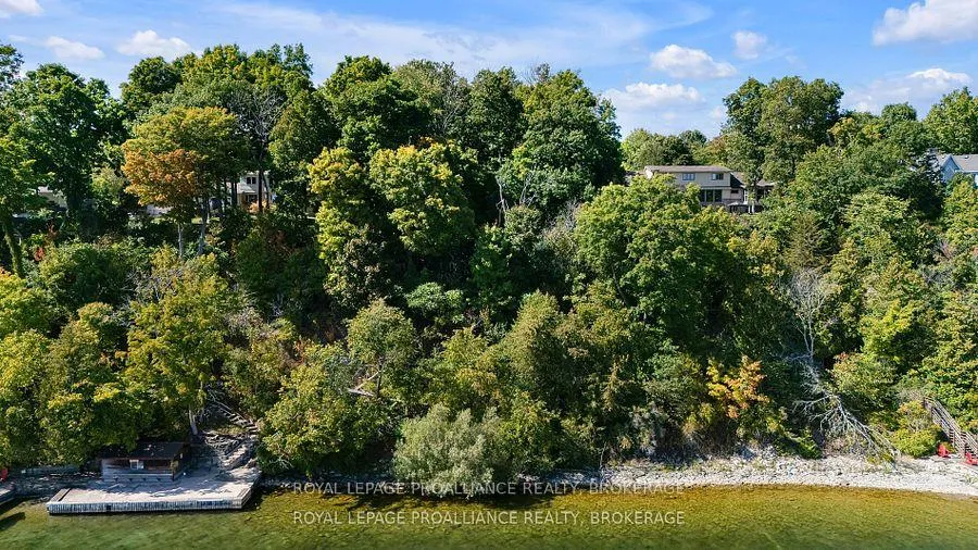 Photo 6 of 40 Riverside Drive, Kingston, Kingston East (incl CFB Kingston) — HOMEH