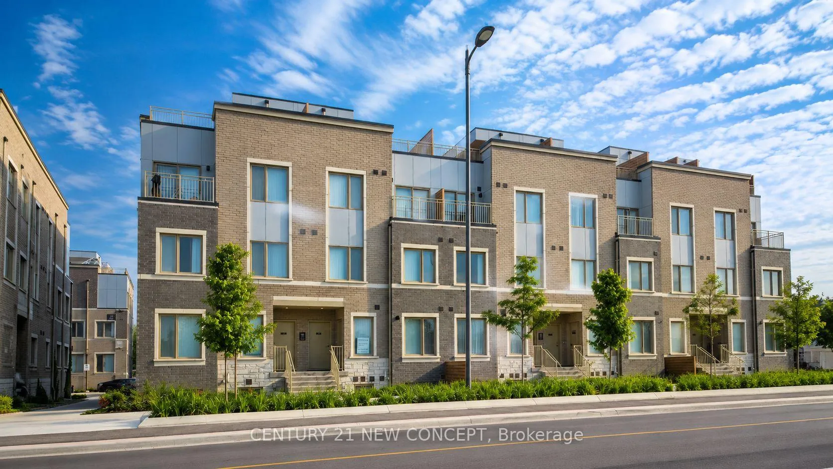 Photo 1 of Unit TH 284, 140 Honeycrisp Crescent, Vaughan, Vaughan Corporate Centre — HOMEH