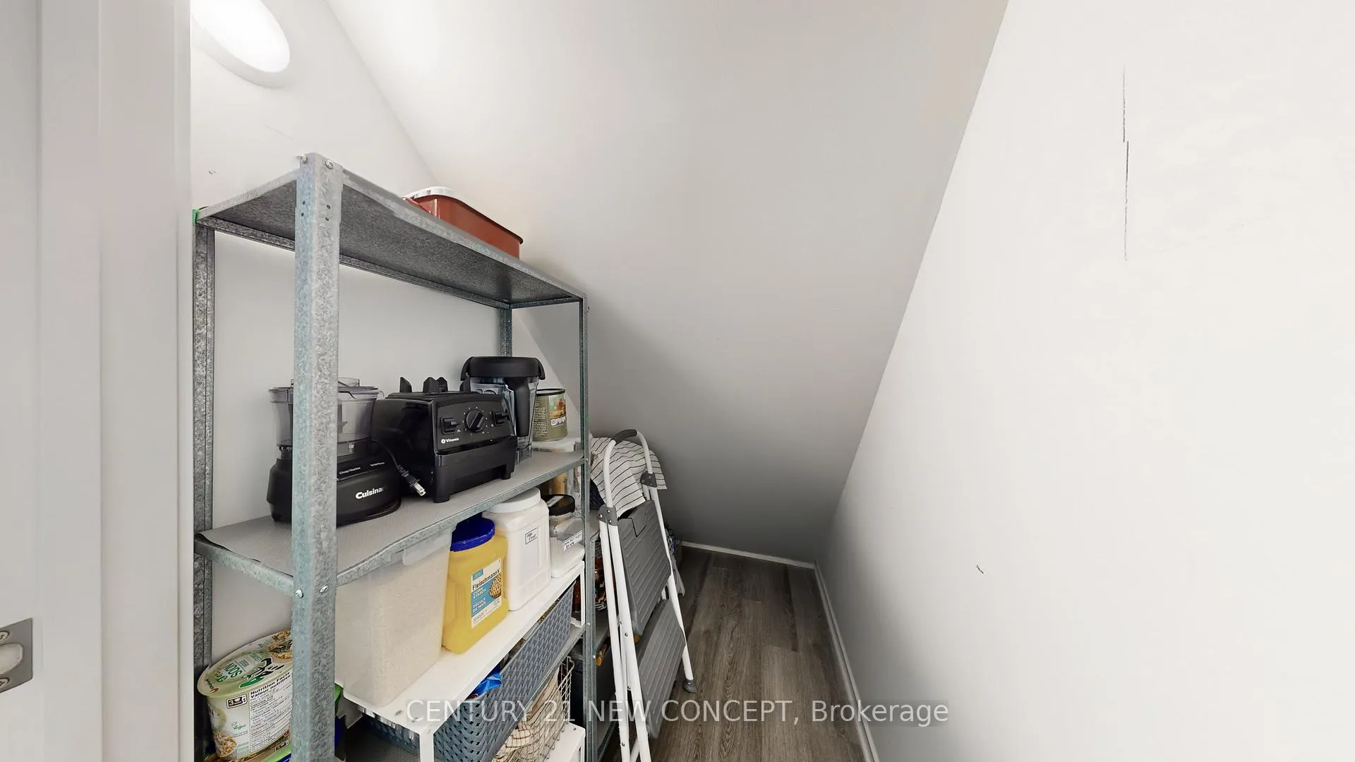 Photo 37 of Unit TH 284, 140 Honeycrisp Crescent, Vaughan, Vaughan Corporate Centre — HOMEH