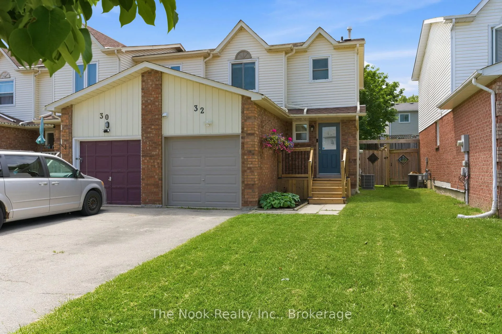 Photo 1 of 32 Pomeroy Street, Clarington, Bowmanville — HOMEH