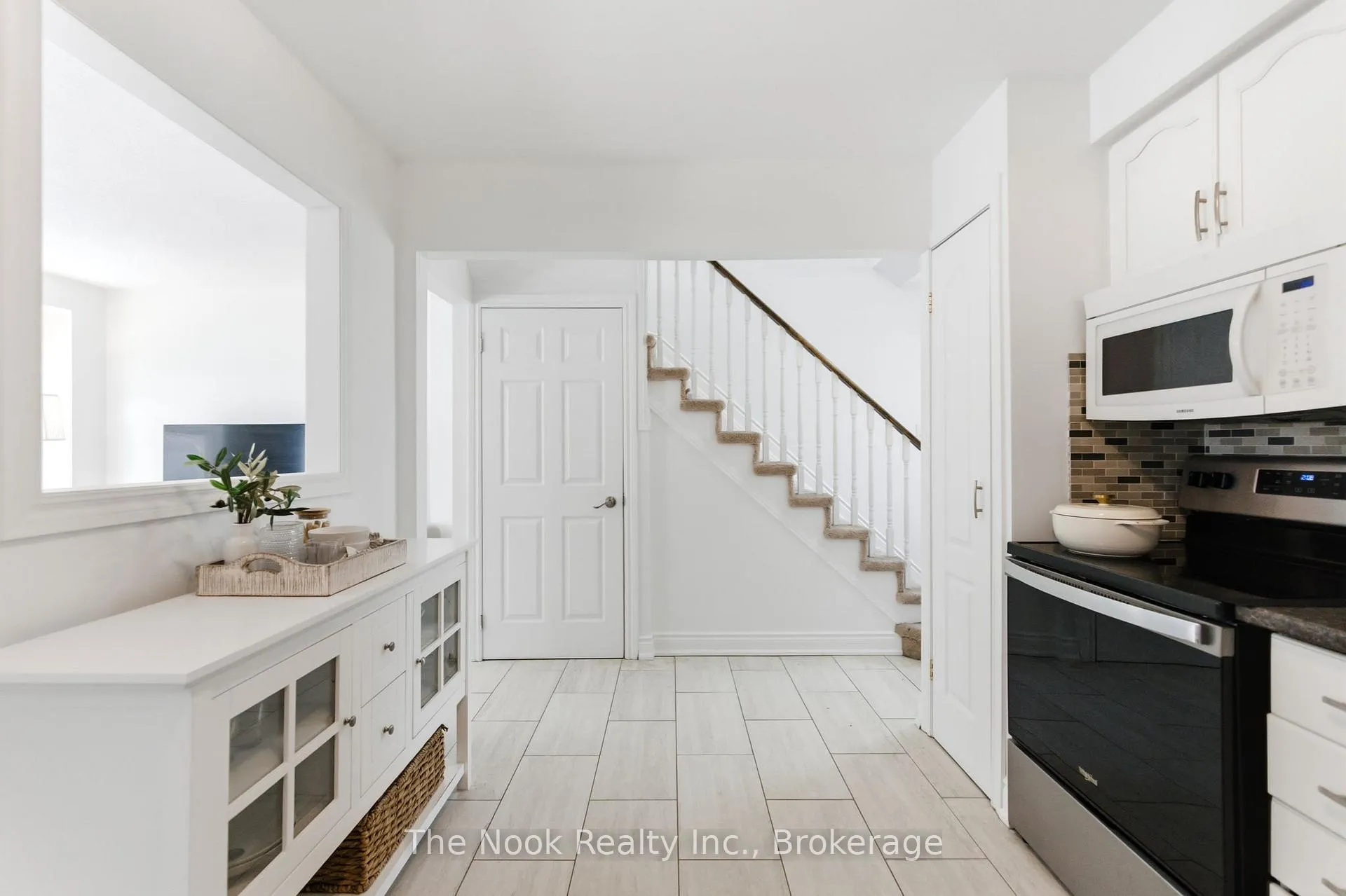 Photo 10 of 32 Pomeroy Street, Clarington, Bowmanville — HOMEH