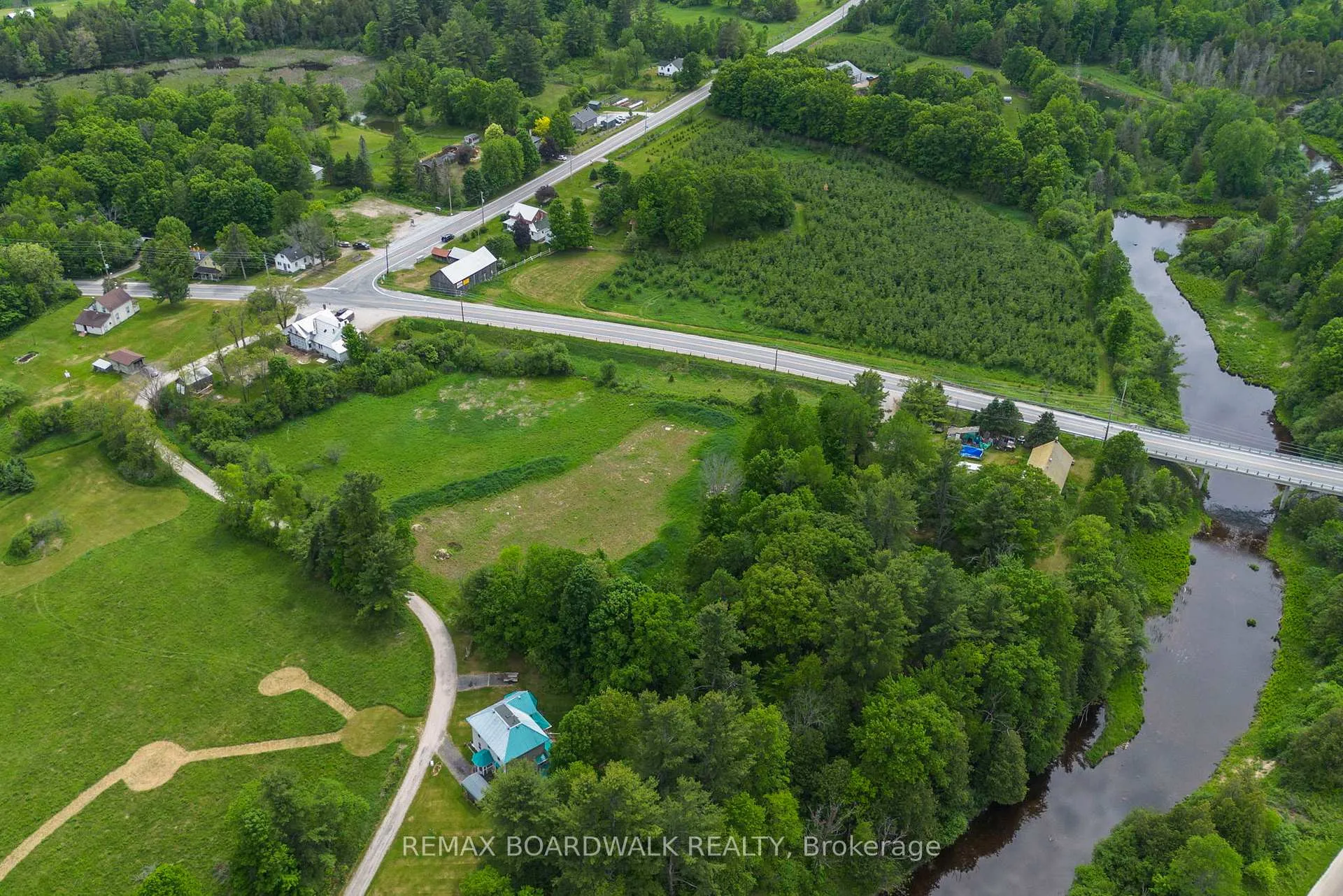 Photo 22 of 00 Mill Road, Tay Valley, Bathurst/Burgess & Sherbrooke (Bathurst) Twp — HOMEH